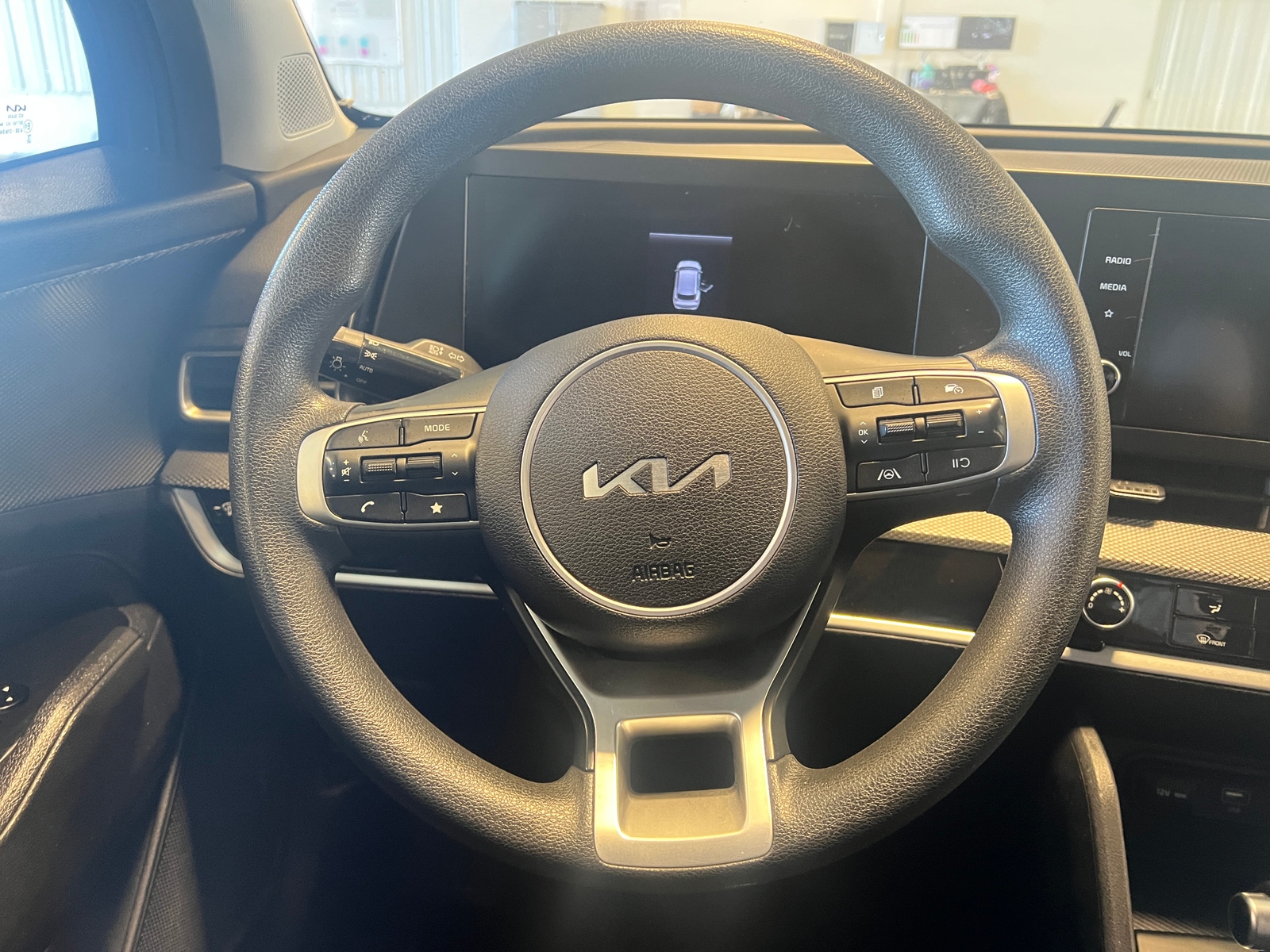 Thumbnail: 2023 Kia Sportage - 5