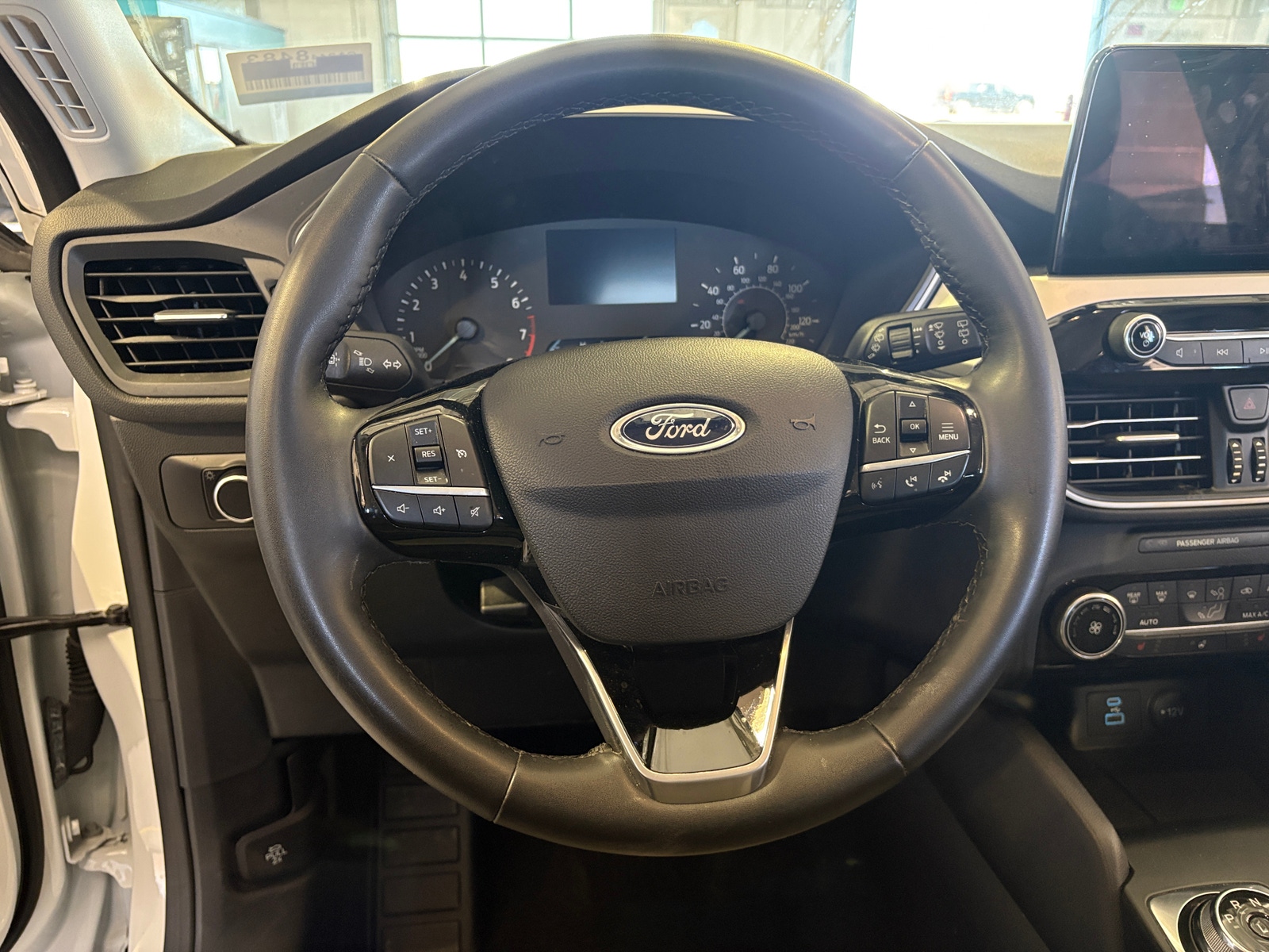 Thumbnail: 2022 Ford Escape - 5
