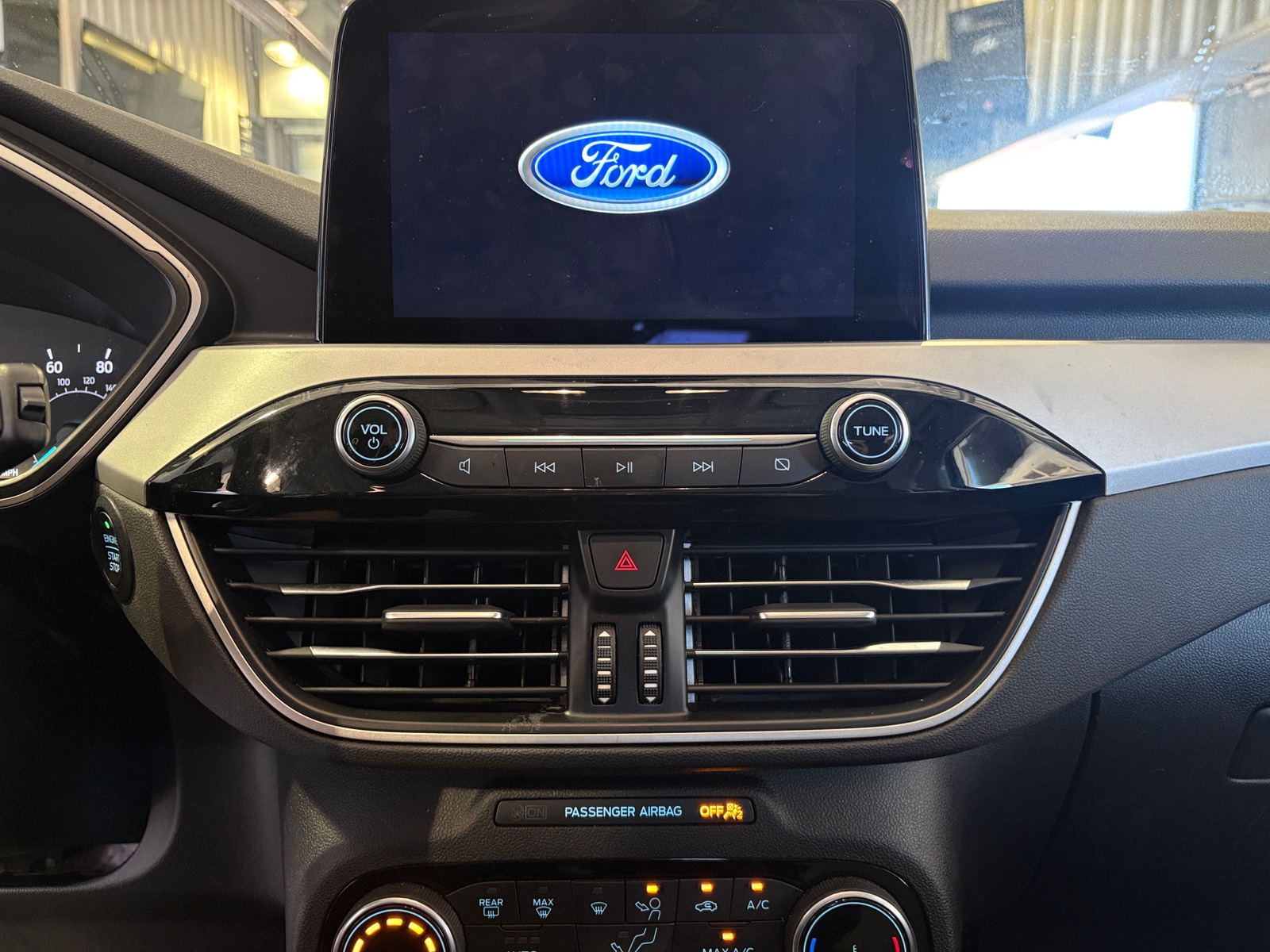 Thumbnail: 2022 Ford Escape - 4