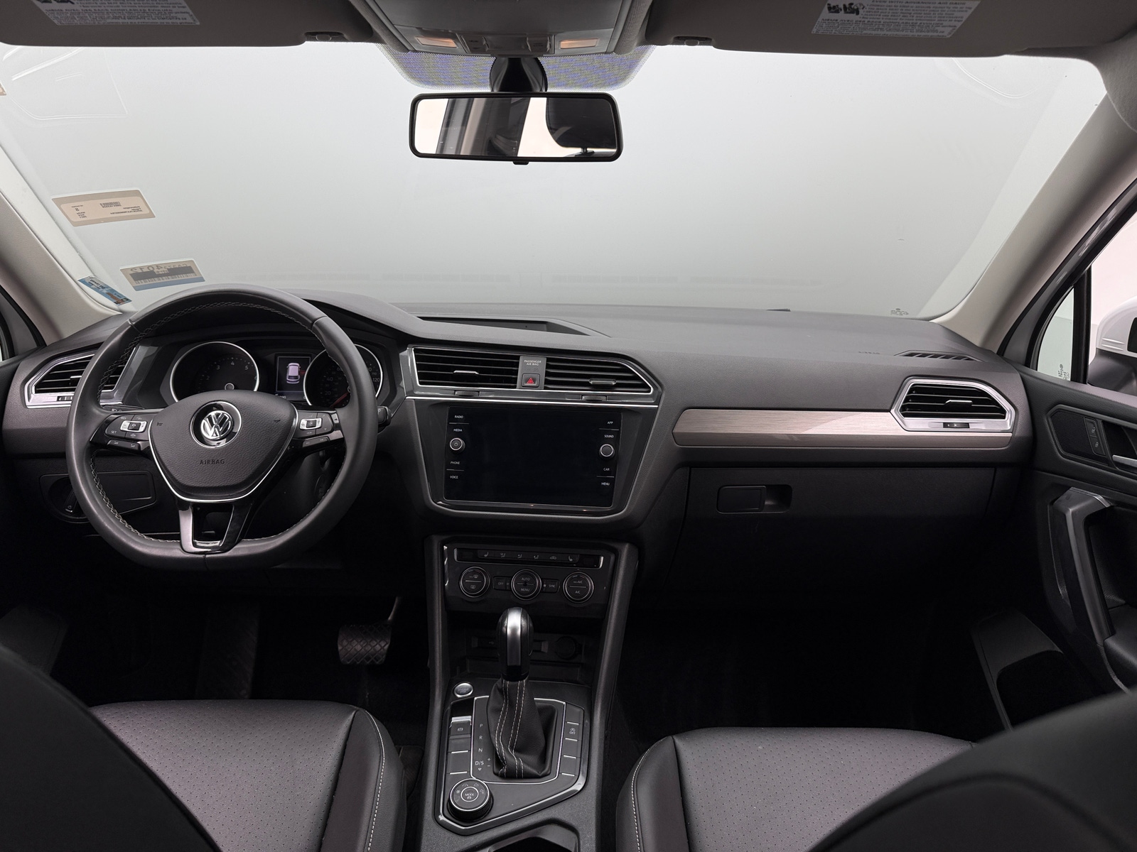 Thumbnail: 2021 Volkswagen Tiguan - 2