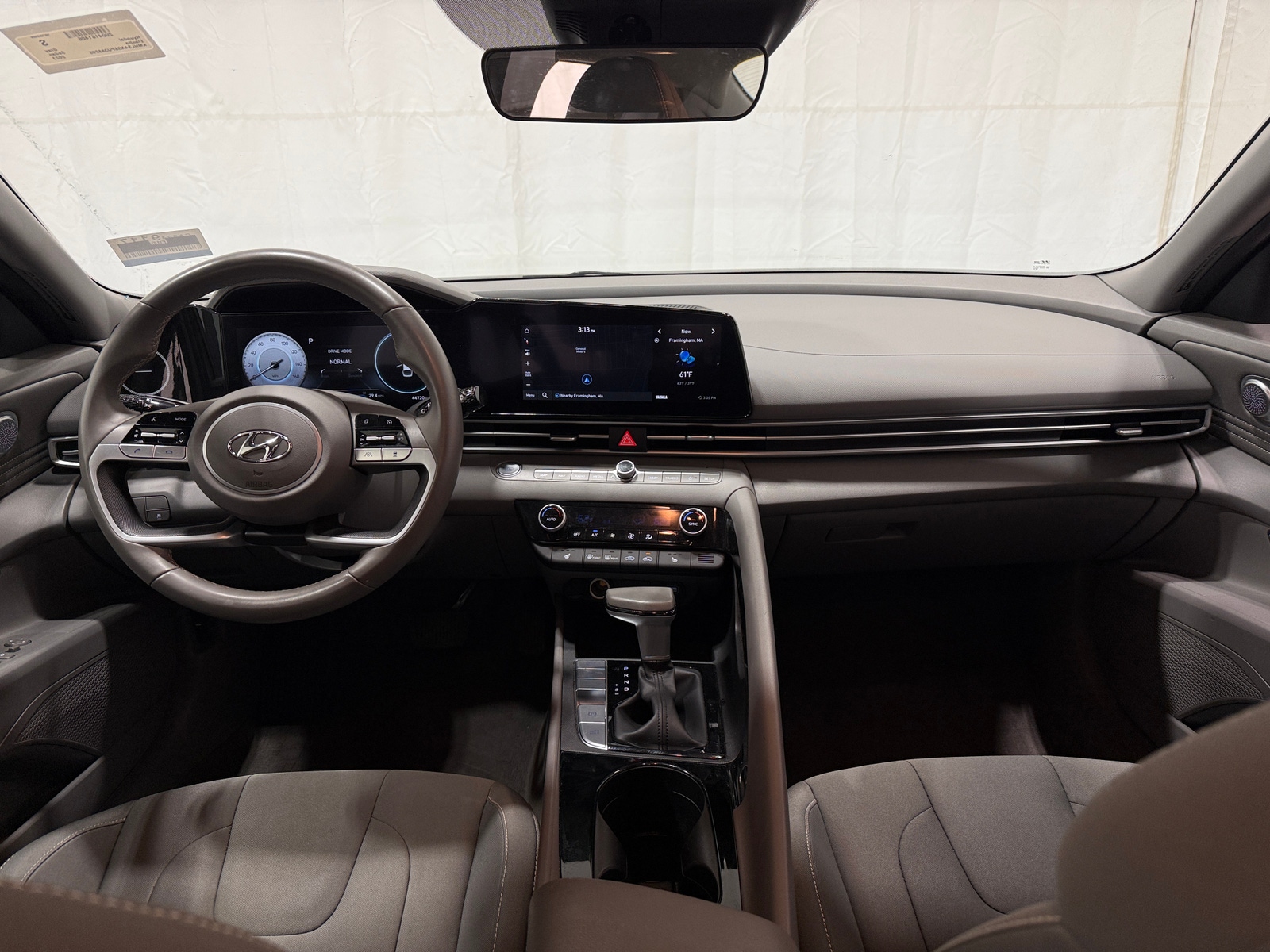 Thumbnail: 2023 Hyundai Elantra - 3