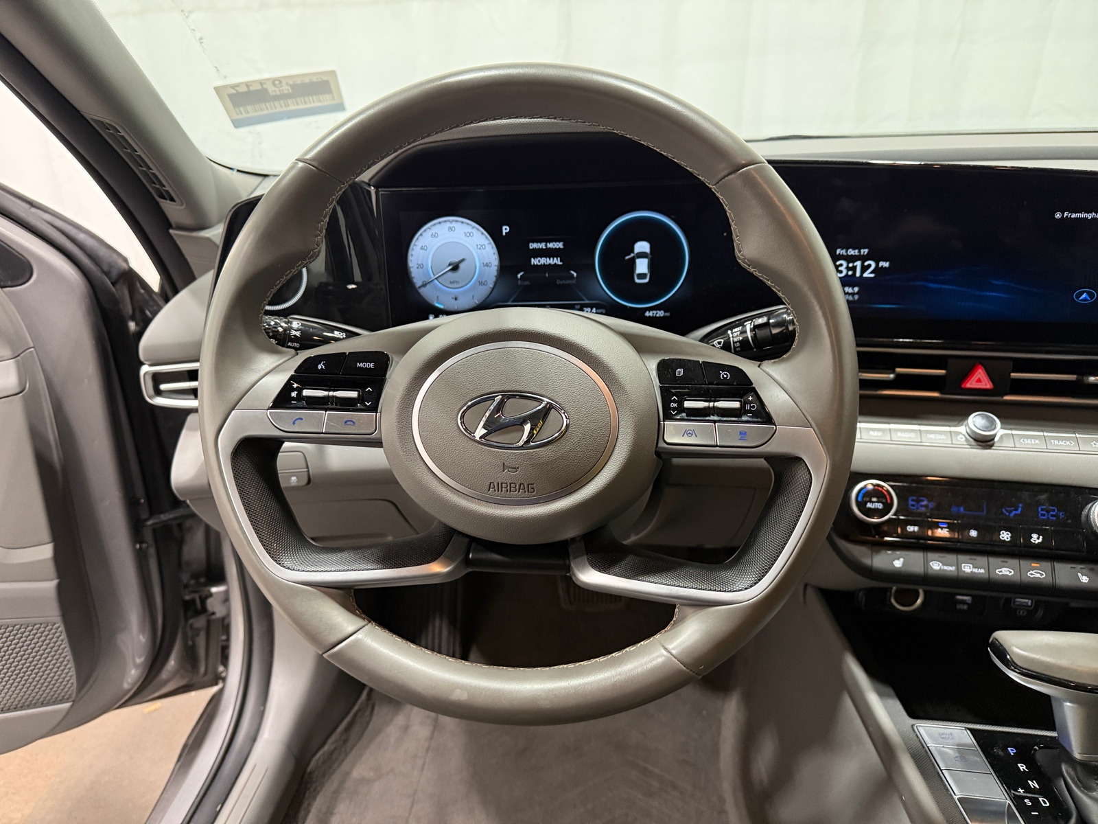 Thumbnail: 2023 Hyundai Elantra - 5