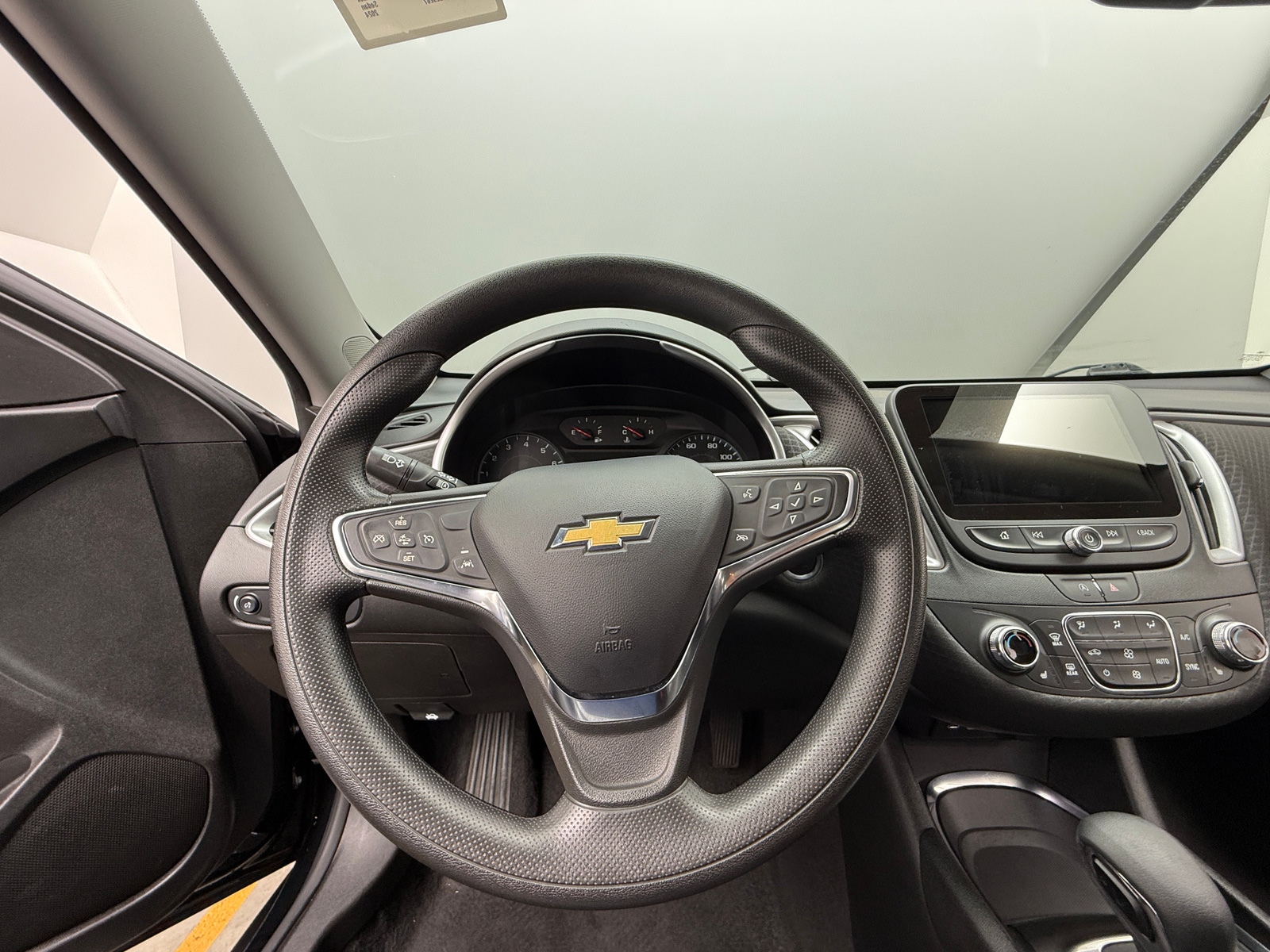 Thumbnail: 2024 Chevrolet Malibu - 5