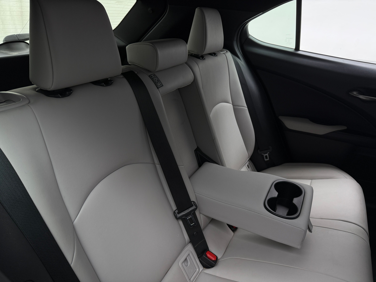Thumbnail: 2019 Lexus UX - 5