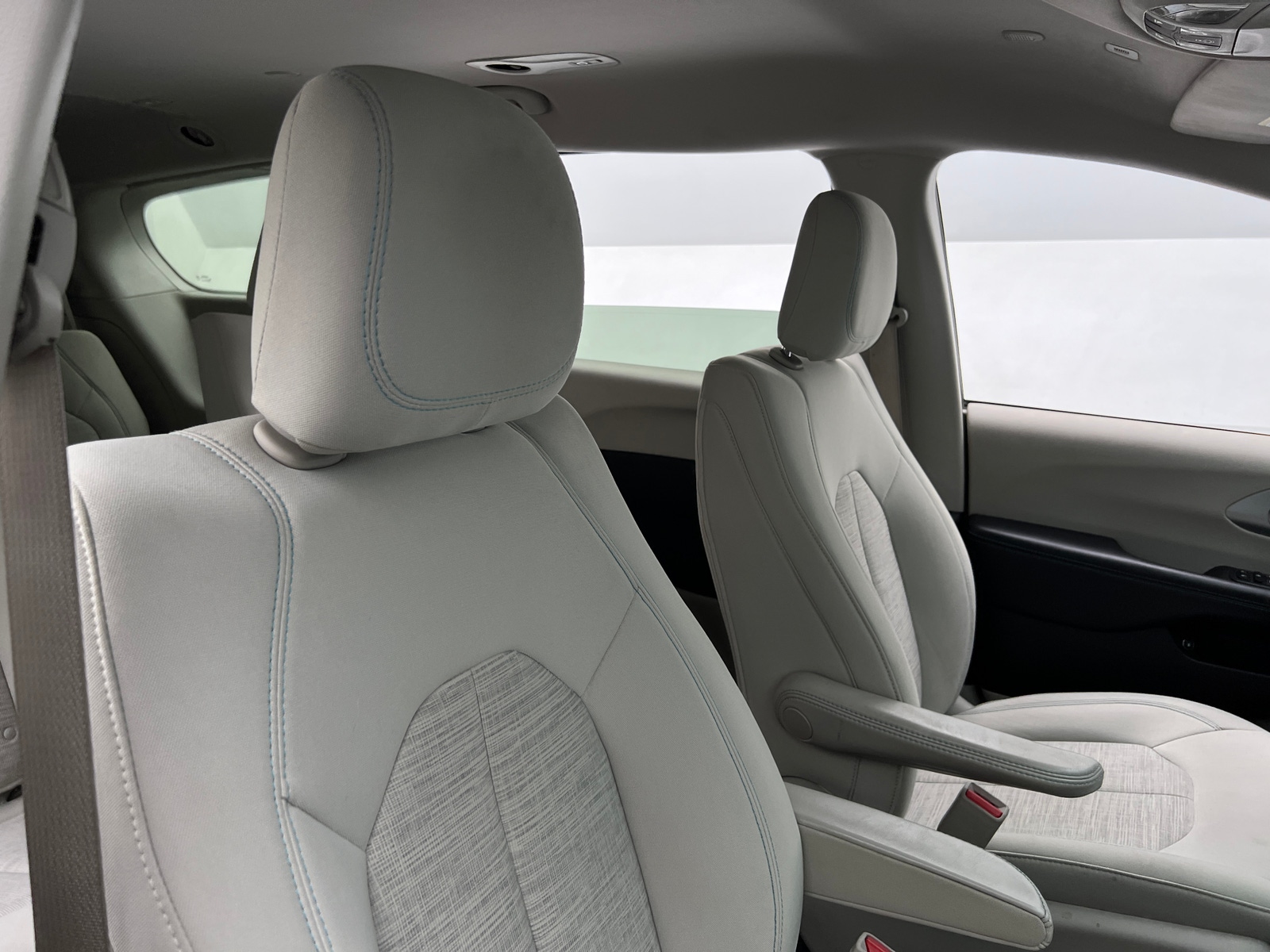 Thumbnail: 2018 Chrysler Pacifica - 2