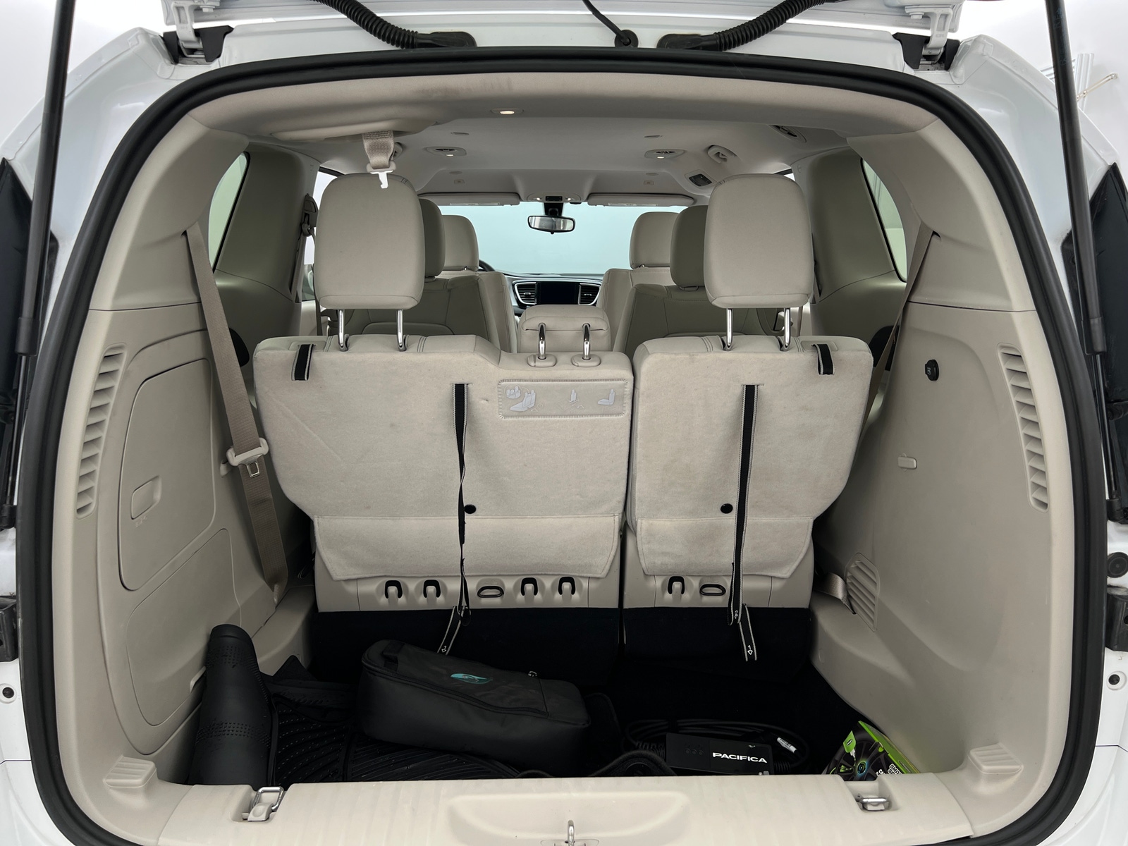 Thumbnail: 2018 Chrysler Pacifica - 7