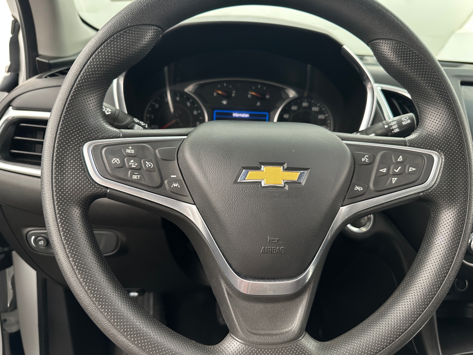 Thumbnail: 2022 Chevrolet Equinox - 5