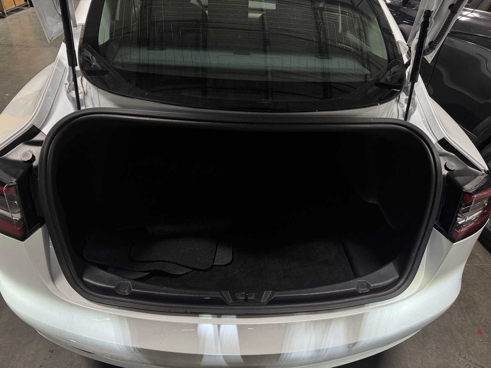 Thumbnail: 2019 Tesla Model 3 - 7