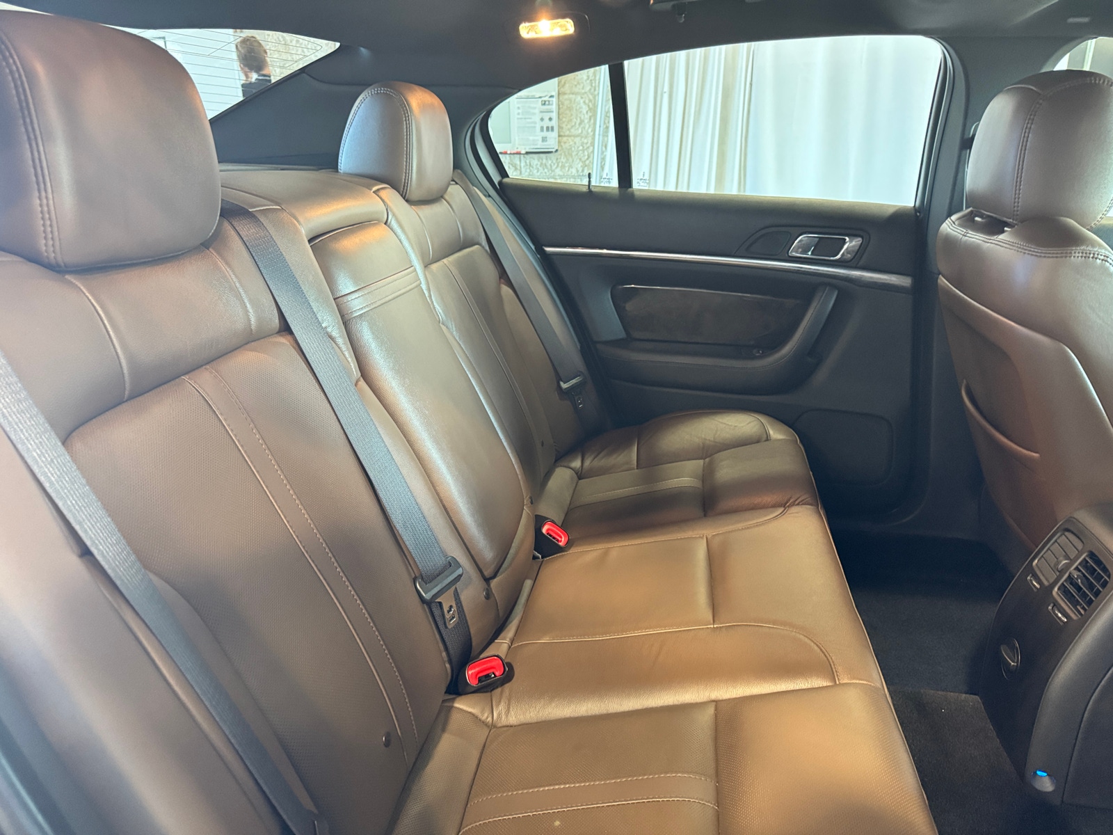 Thumbnail: 2014 Lincoln MKS - 5