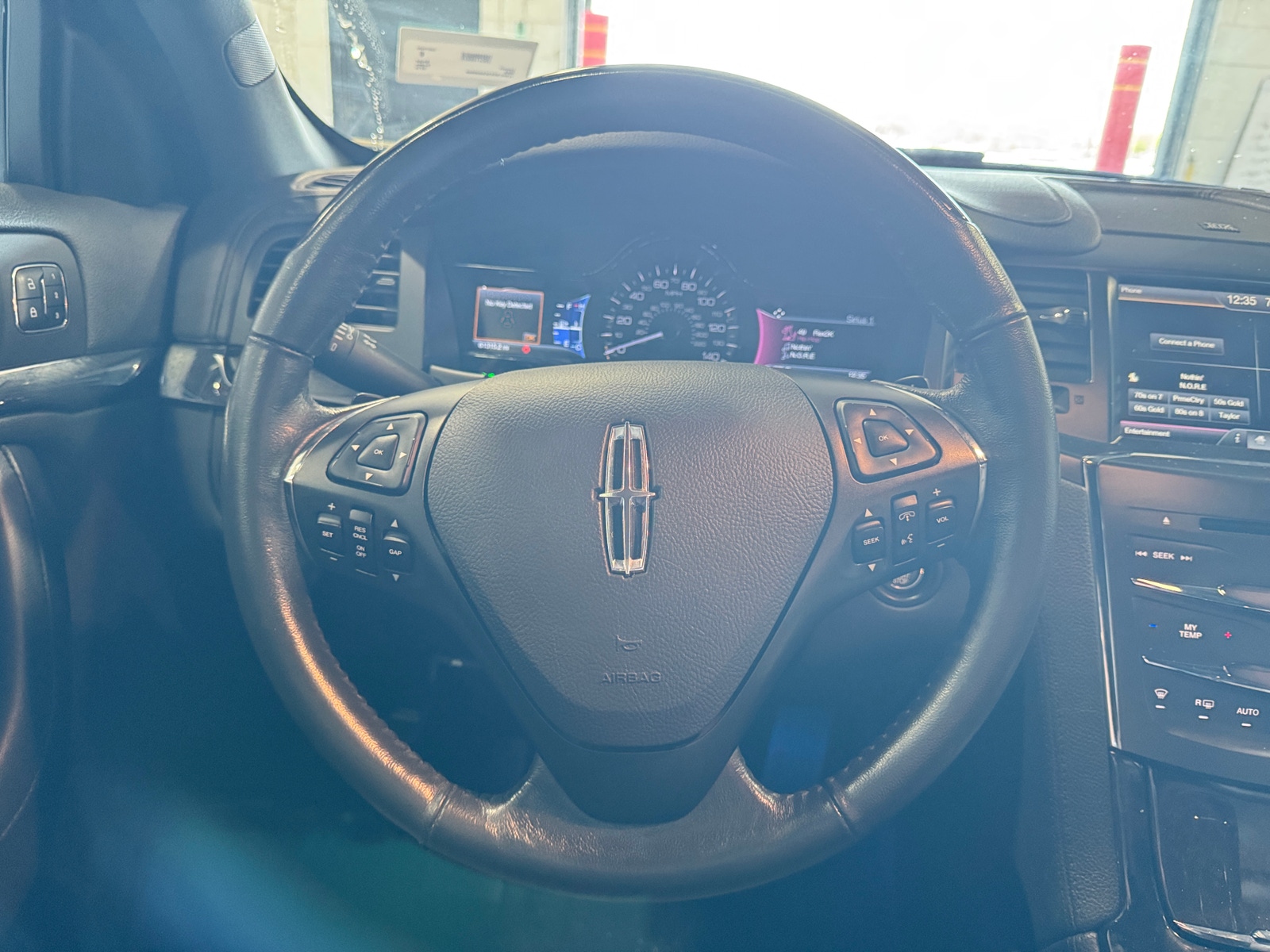 Thumbnail: 2014 Lincoln MKS - 4