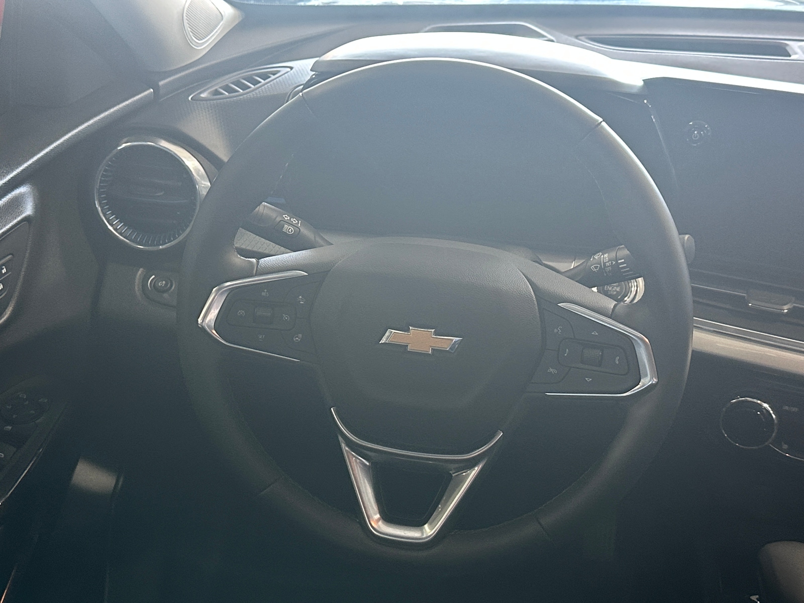 Thumbnail: 2025 Chevrolet Trax - 5