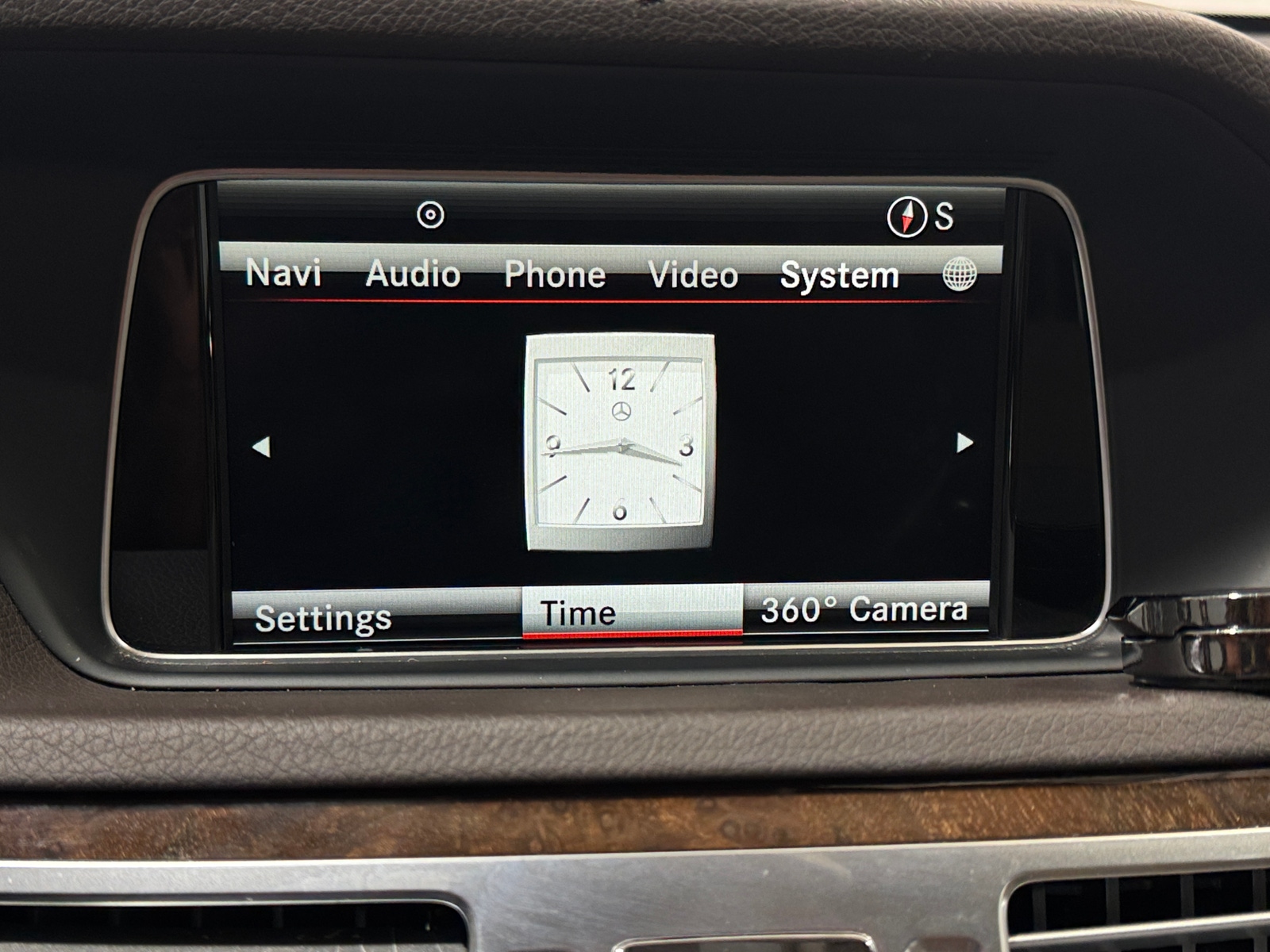 Thumbnail: 2014 Mercedes-Benz E-Class - 3