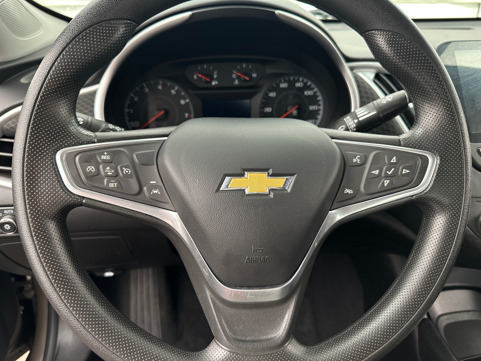 Thumbnail: 2023 Chevrolet Malibu - 5