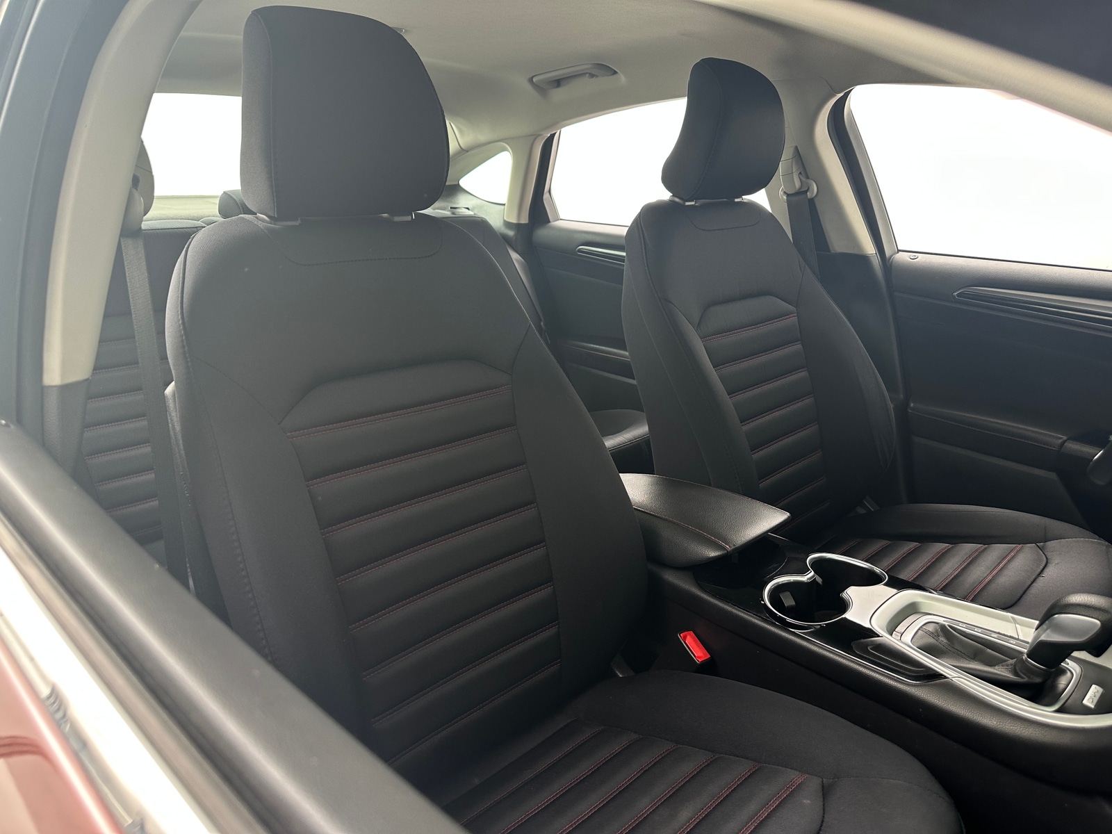 Thumbnail: 2016 Ford Fusion - 2