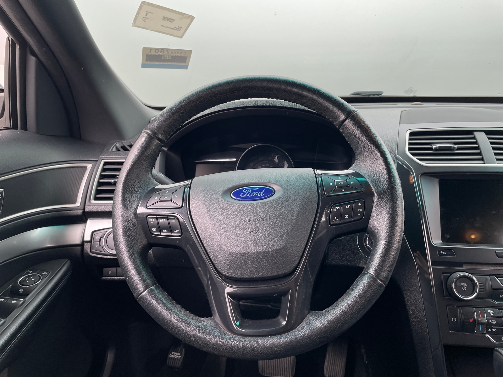 Thumbnail: 2017 Ford Explorer - 4