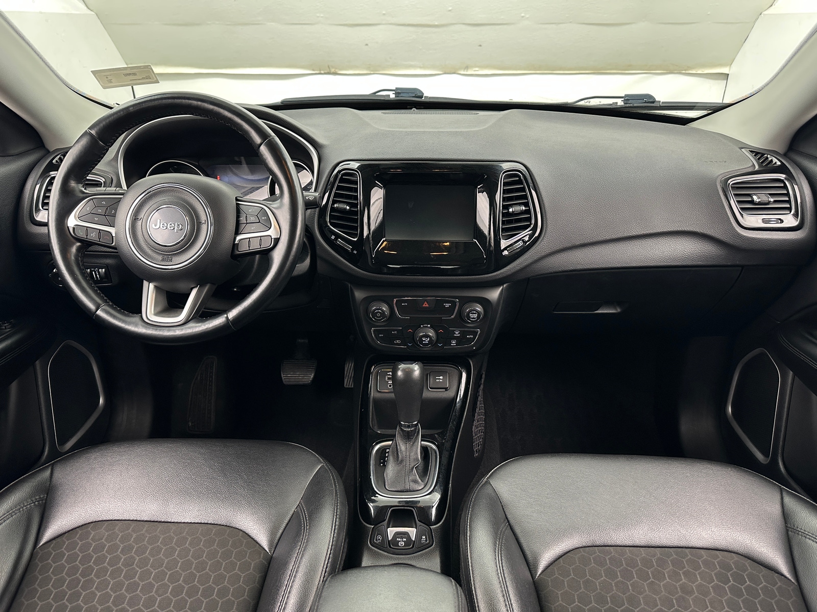 Thumbnail: 2021 Jeep Compass - 3