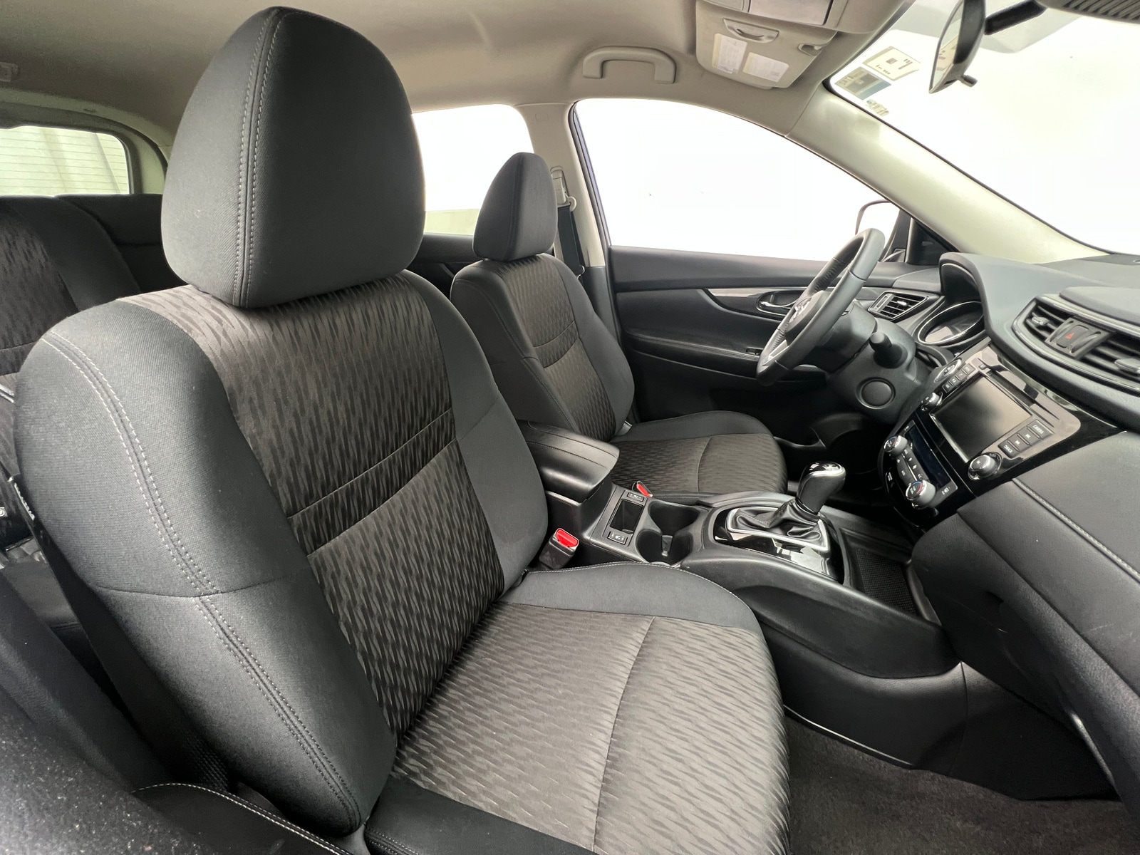 Thumbnail: 2019 Nissan Rogue - 2