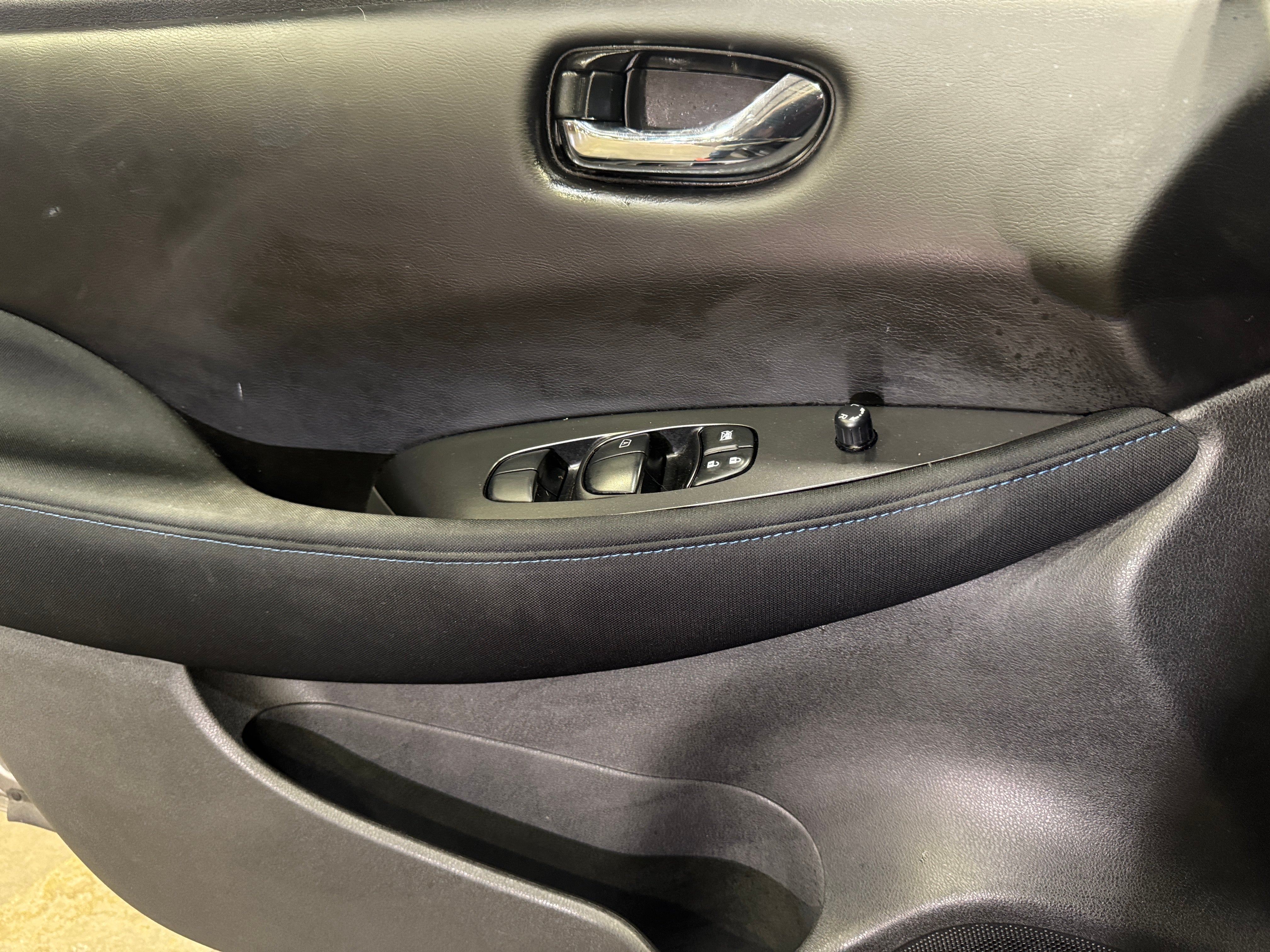 Used 2020 Nissan Leaf S Plus with VIN 1N4BZ1BP8LC307116 for sale in Oak Creek, WI