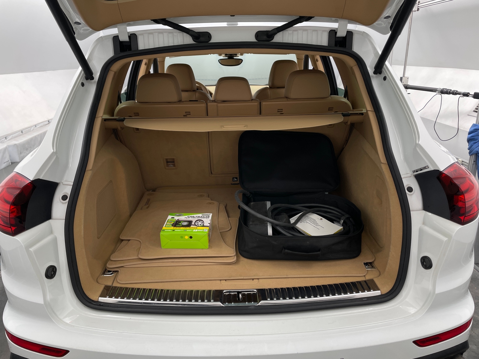 Thumbnail: 2017 Porsche Cayenne - 6