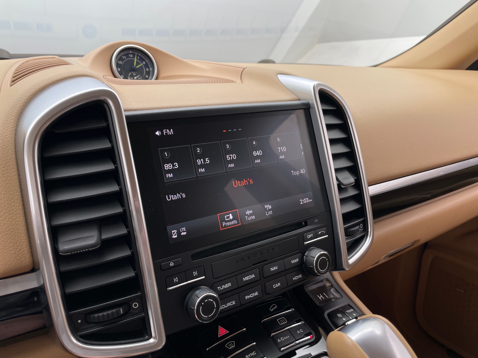 Thumbnail: 2017 Porsche Cayenne - 3