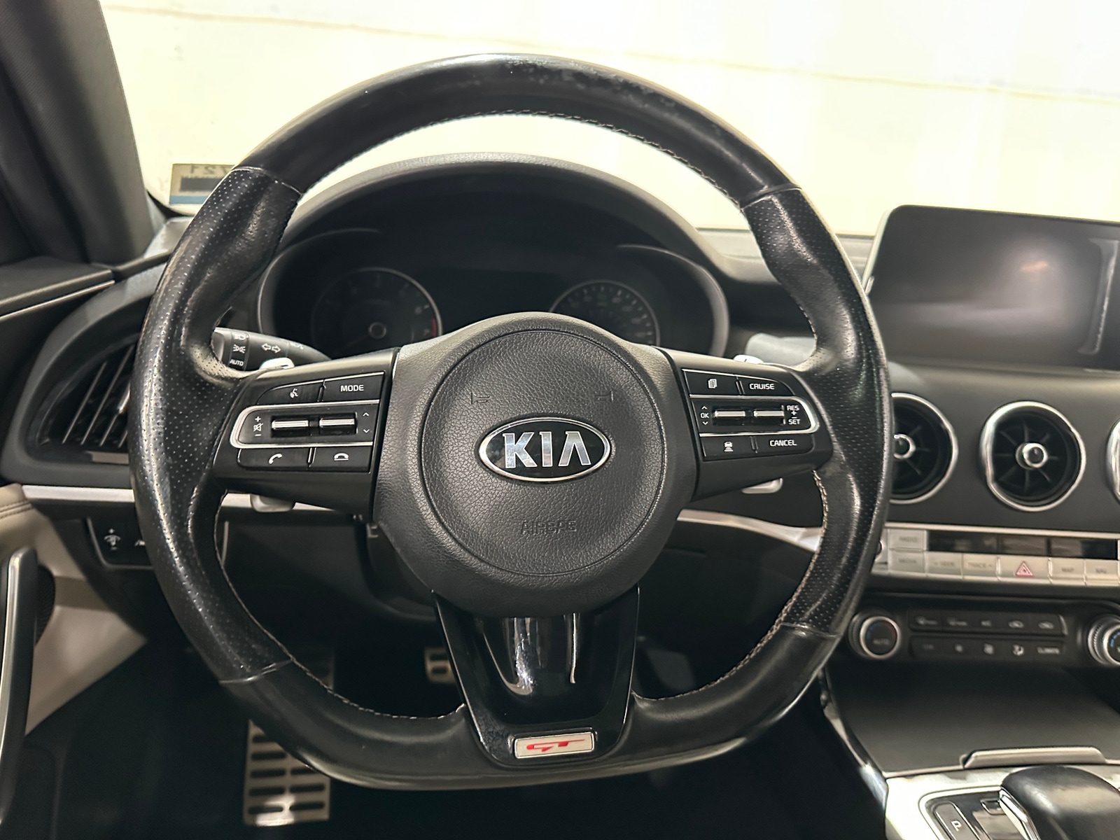 Thumbnail: 2018 Kia Stinger - 4