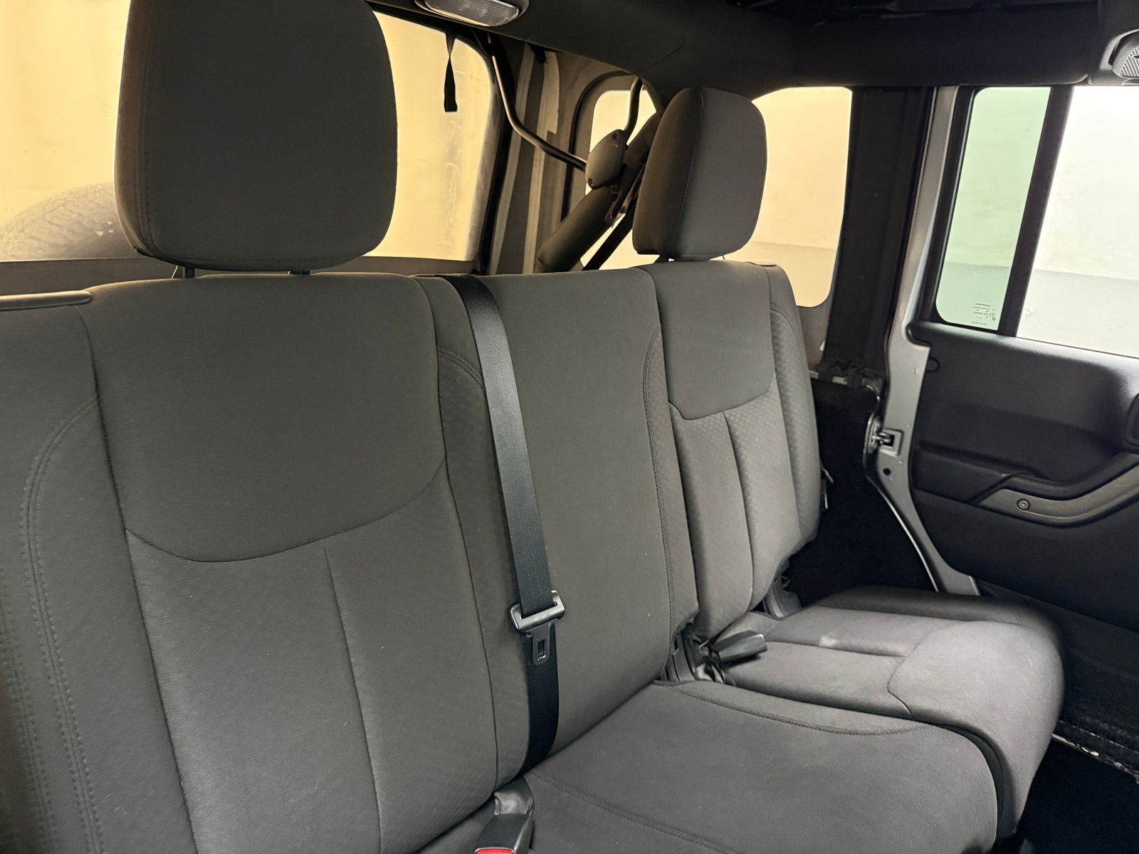 Thumbnail: 2017 Jeep Wrangler - 6