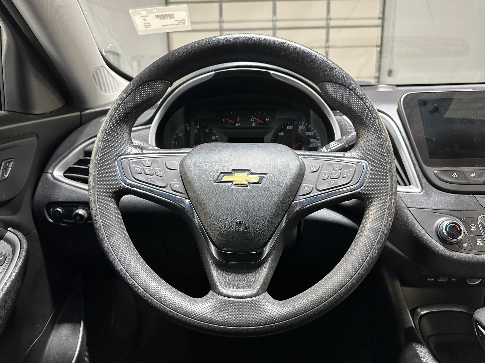 Thumbnail: 2023 Chevrolet Malibu - 5