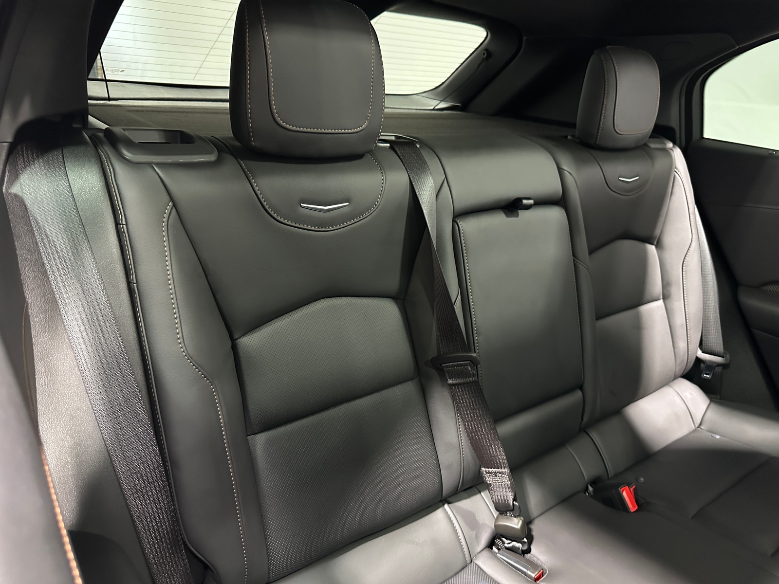 Thumbnail: 2023 Cadillac XT4 - 5