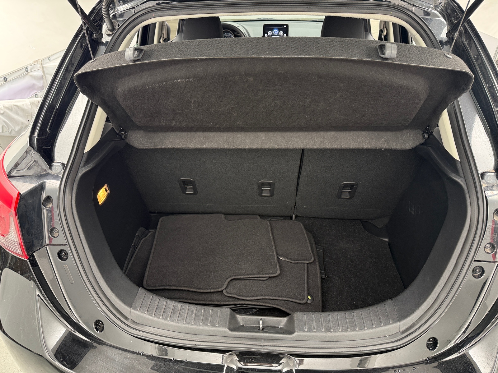 Thumbnail: 2020 Toyota Yaris - 7