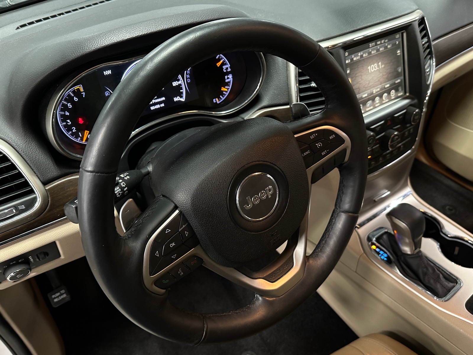 Thumbnail: 2017 Jeep Grand Cherokee - 4