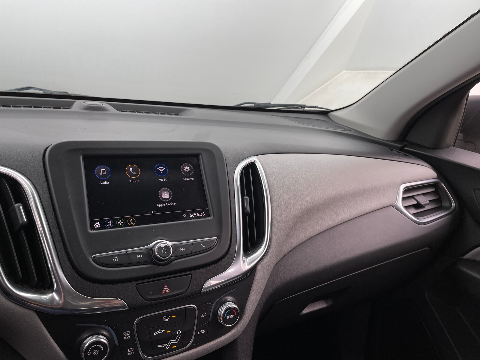 Thumbnail: 2020 Chevrolet Equinox - 4