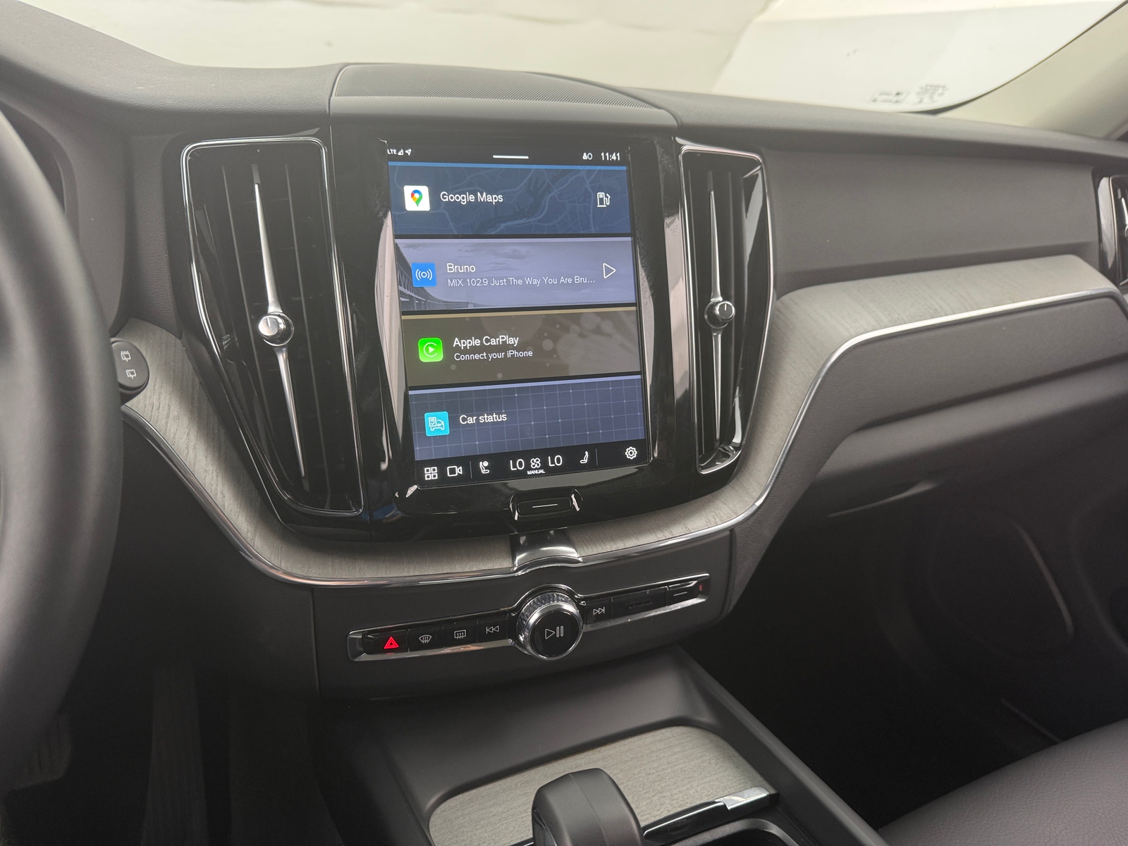 Thumbnail: 2025 Volvo XC60 - 4