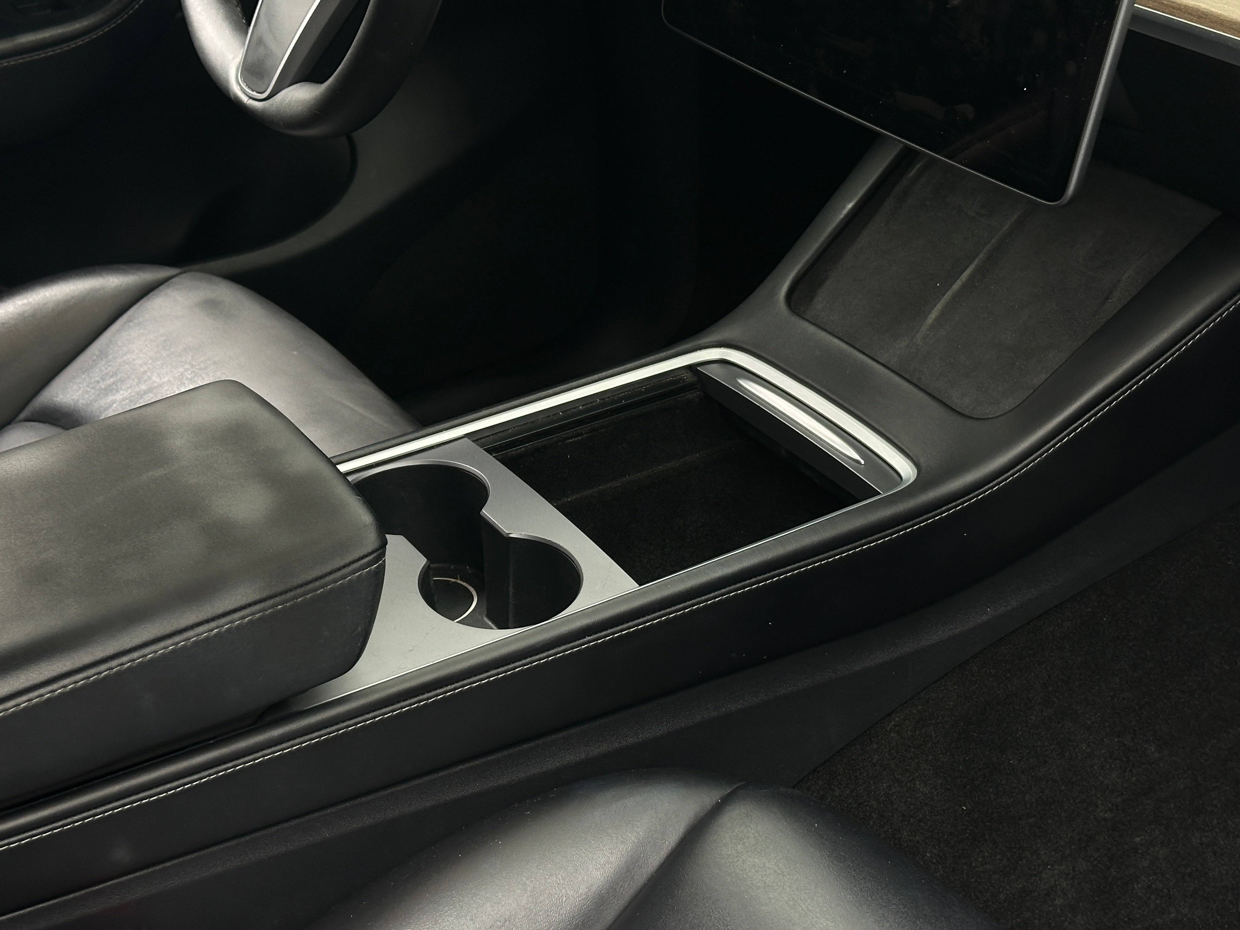 Used 2021 Tesla Model Y Performance with VIN 5YJYGDEFXMF194983 for sale in Oak Creek, WI