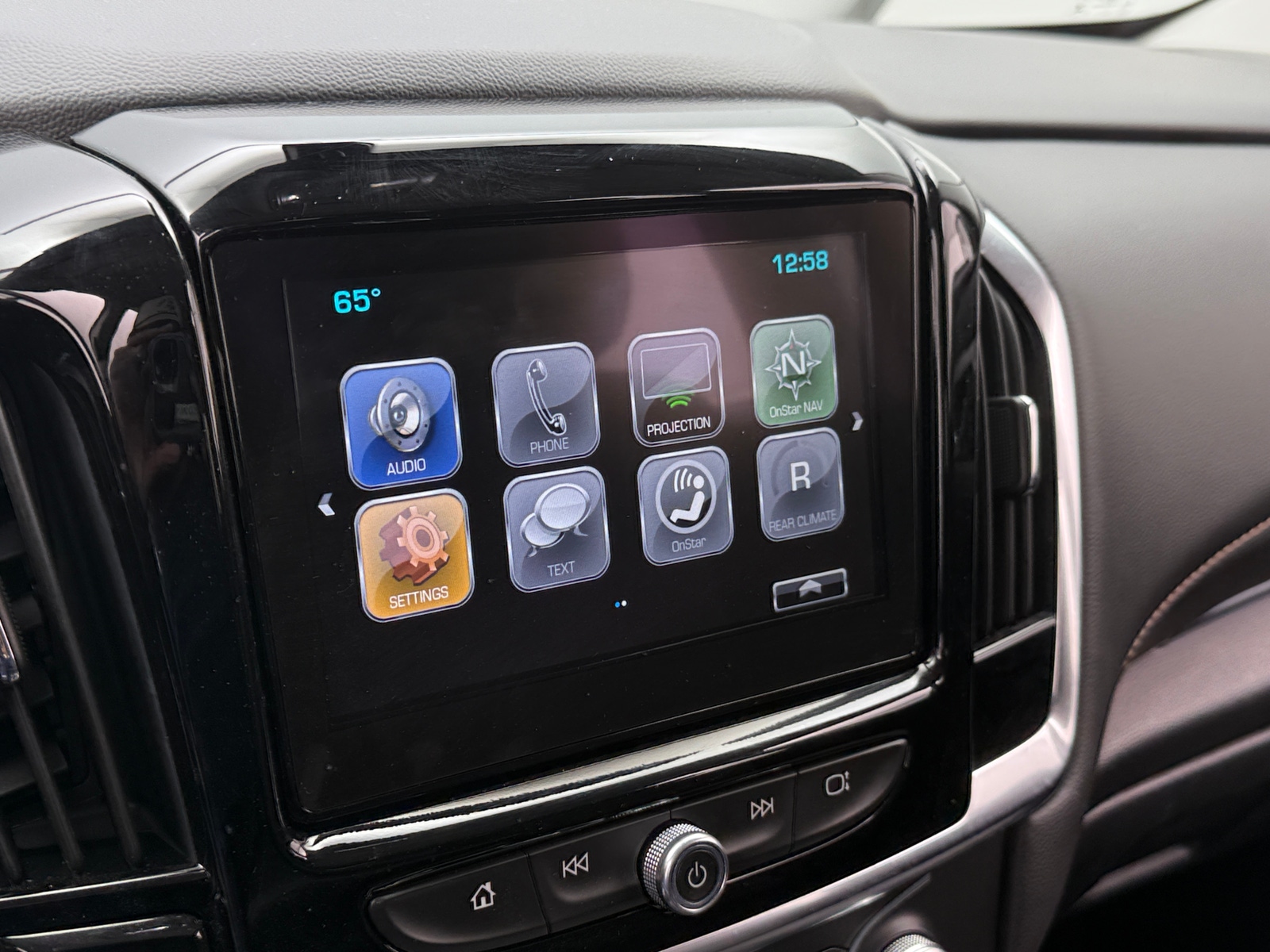 Thumbnail: 2019 Chevrolet Traverse - 4