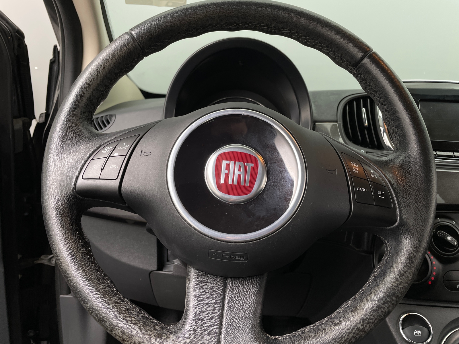 Thumbnail: 2017 Fiat 500 - 5
