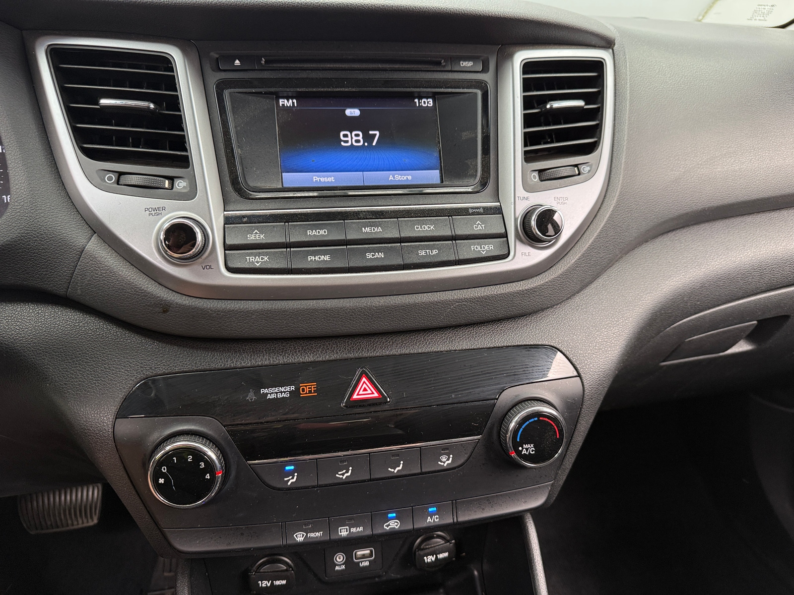 Thumbnail: 2017 Hyundai Tucson - 4
