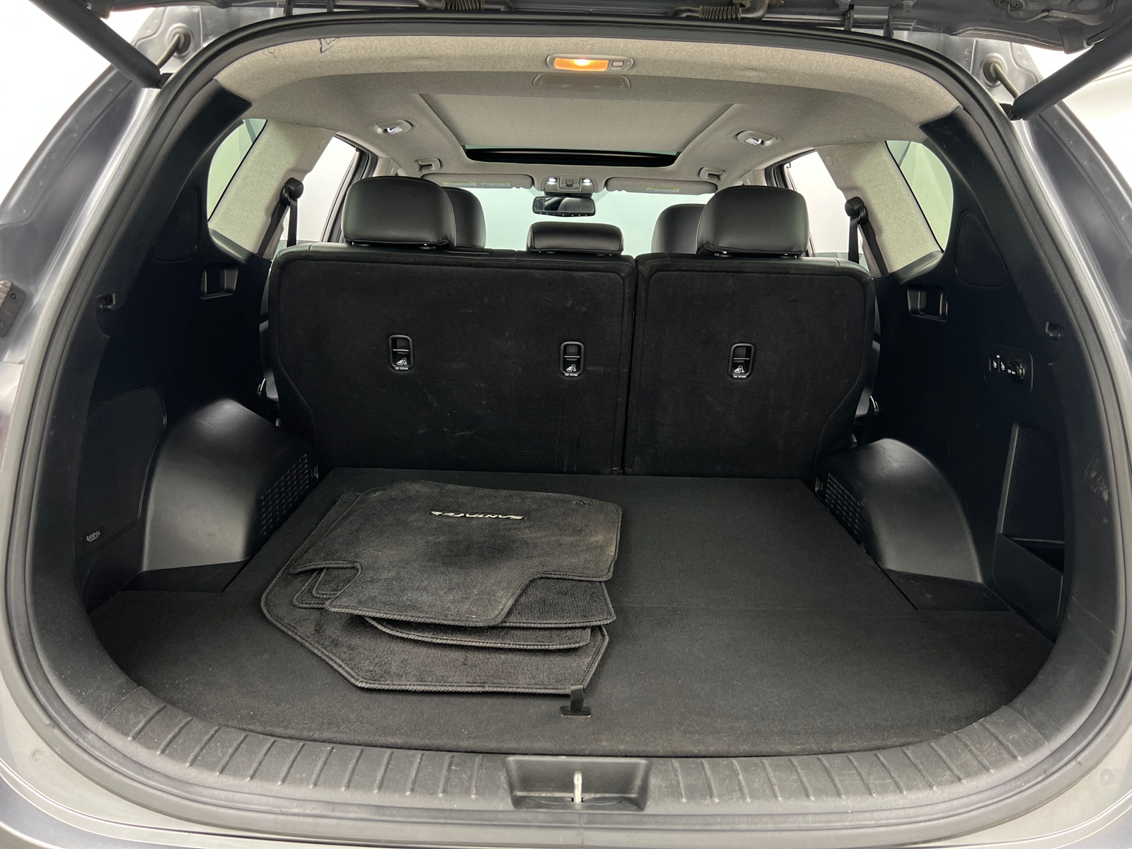 Thumbnail: 2019 Hyundai Santa Fe - 6