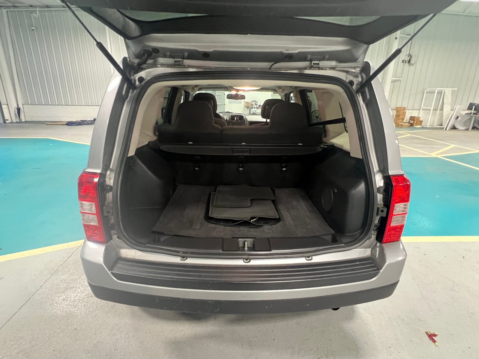 Thumbnail: 2015 Jeep Patriot - 7