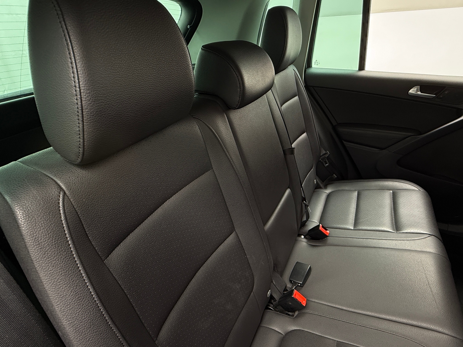 Thumbnail: 2014 Volkswagen Tiguan - 6