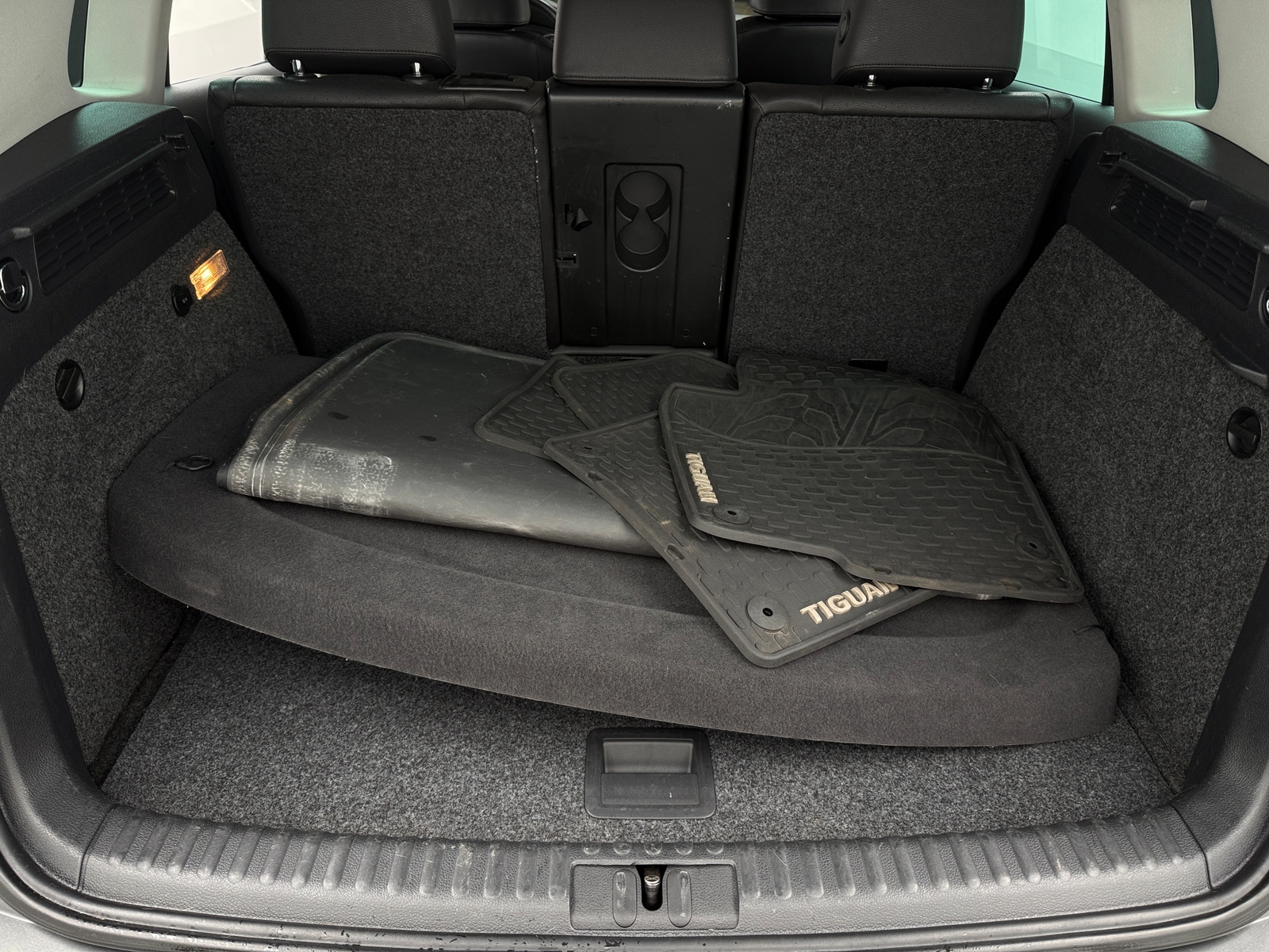 Thumbnail: 2014 Volkswagen Tiguan - 7