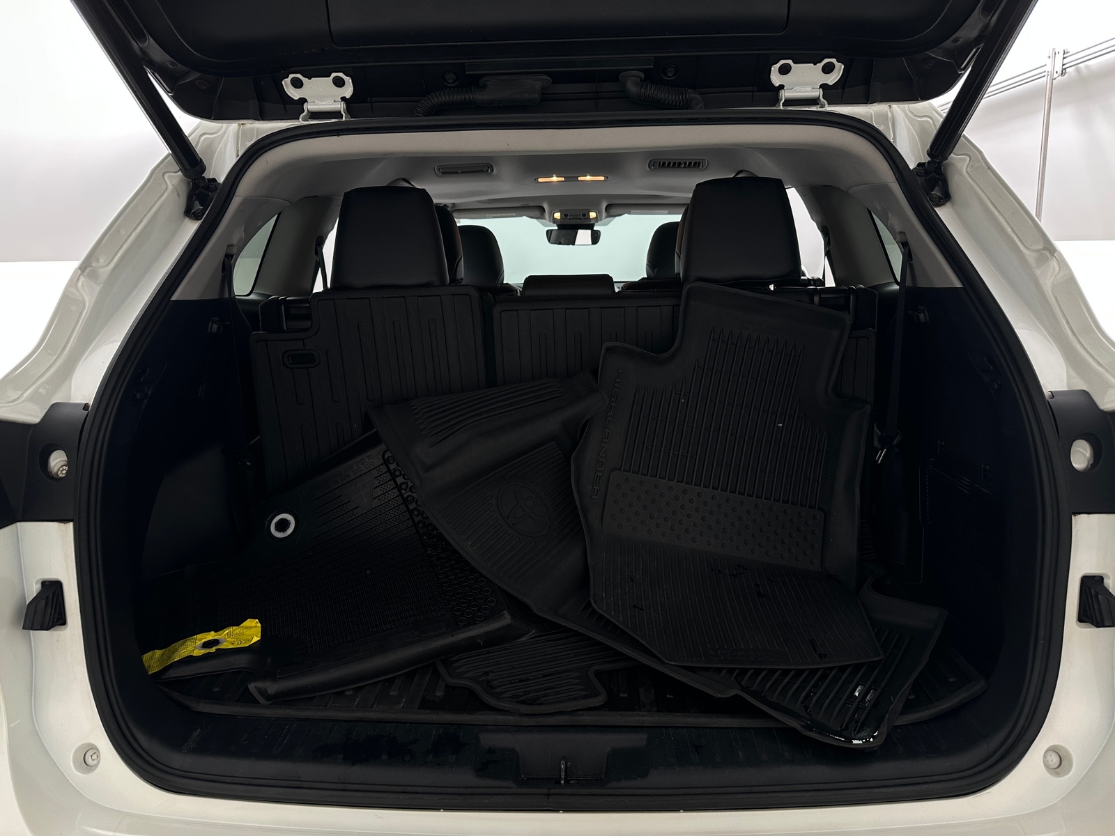 Thumbnail: 2021 Toyota Highlander - 6