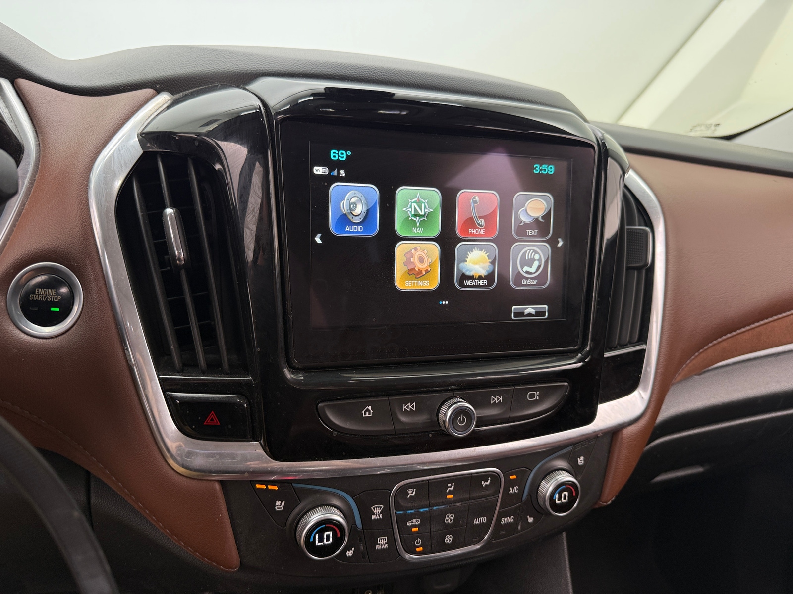 Thumbnail: 2019 Chevrolet Traverse - 3