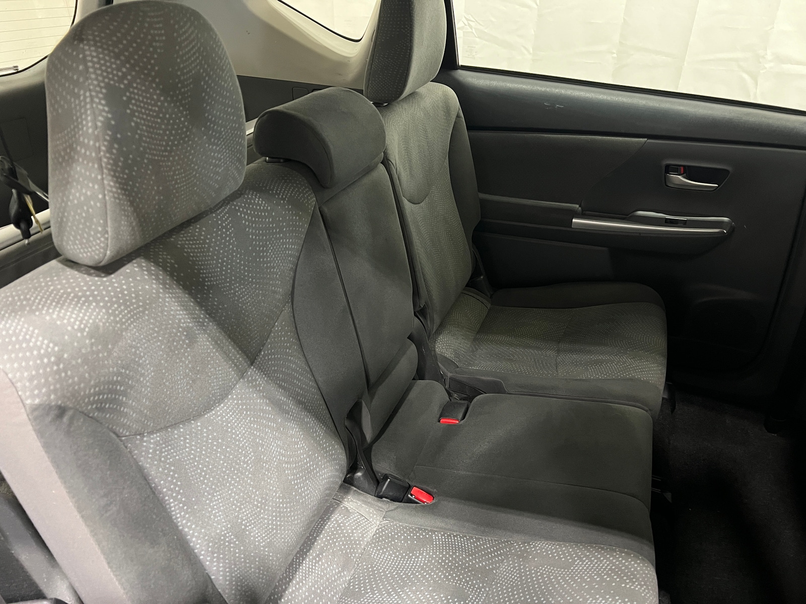 Thumbnail: 2014 Toyota Prius v - 6