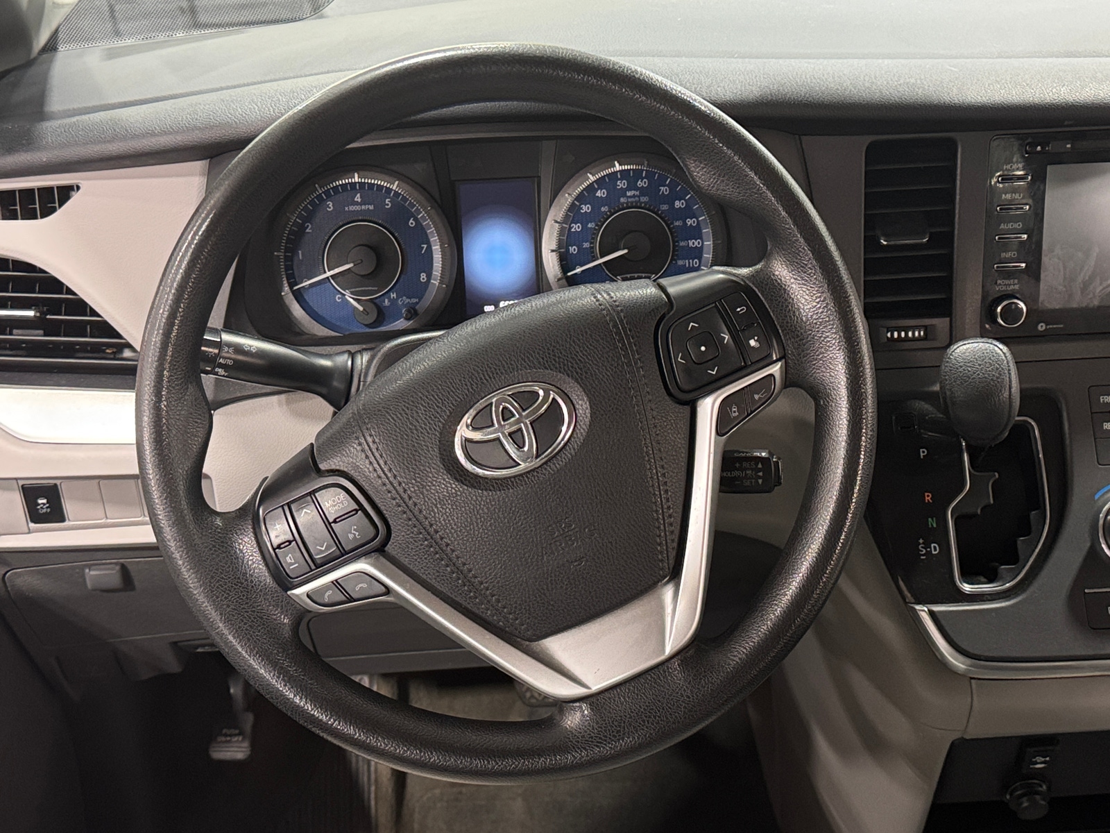 Thumbnail: 2018 Toyota Sienna - 5