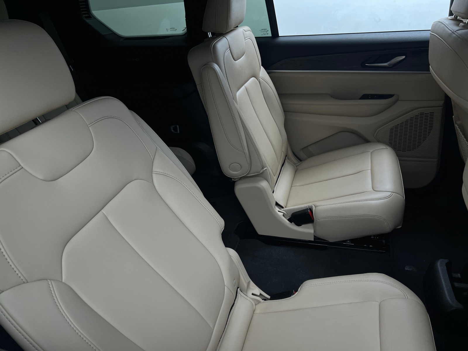 Thumbnail: 2024 Jeep Grand Cherokee L - 5