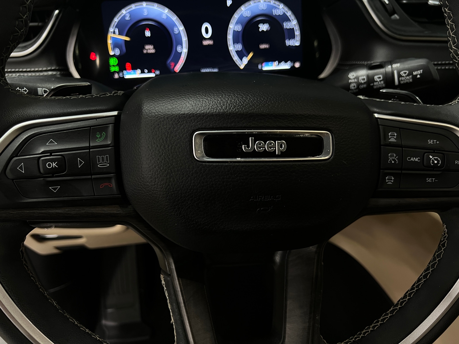 Thumbnail: 2024 Jeep Grand Cherokee L - 4