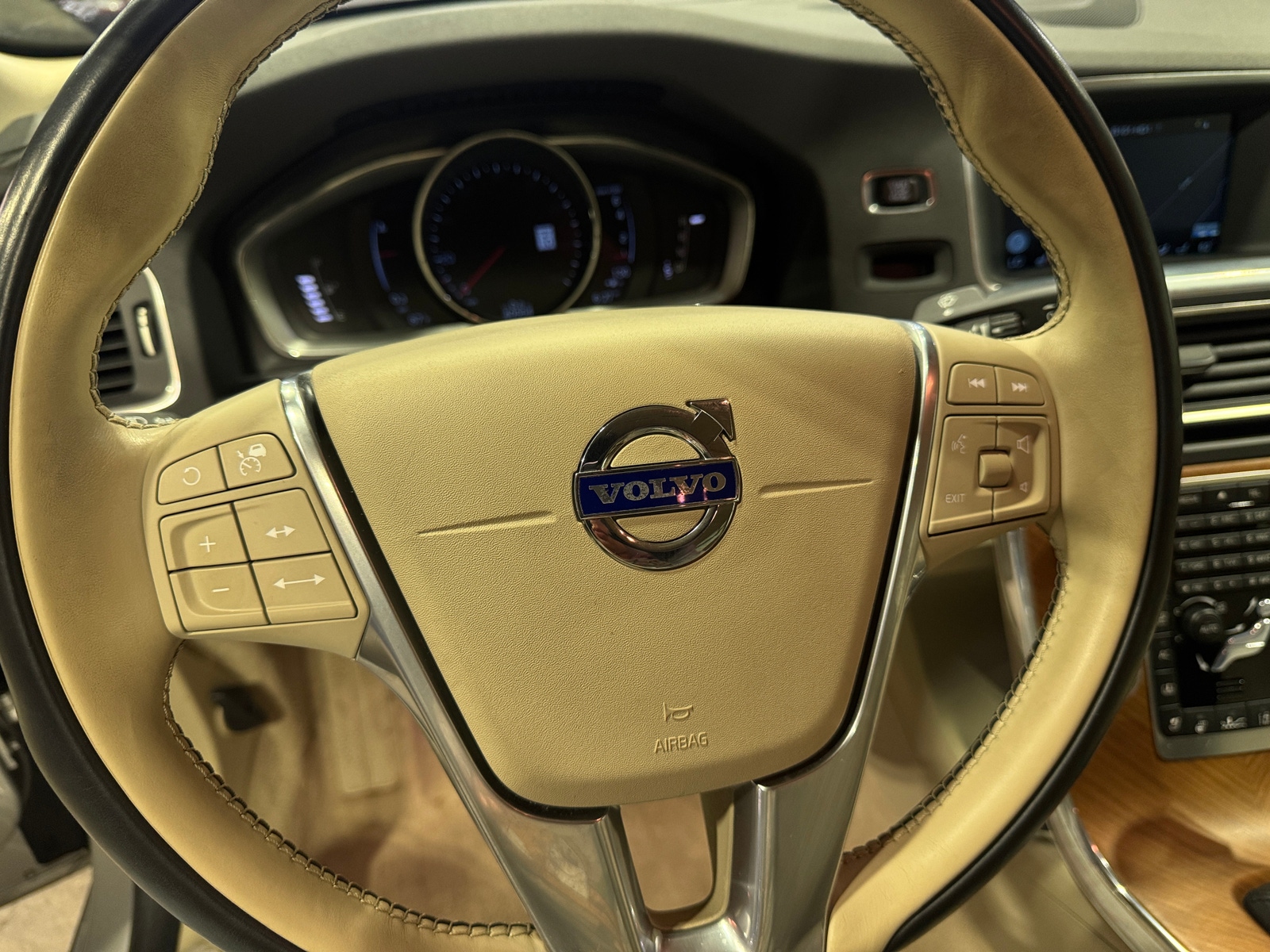 Thumbnail: 2016 Volvo S60 - 4
