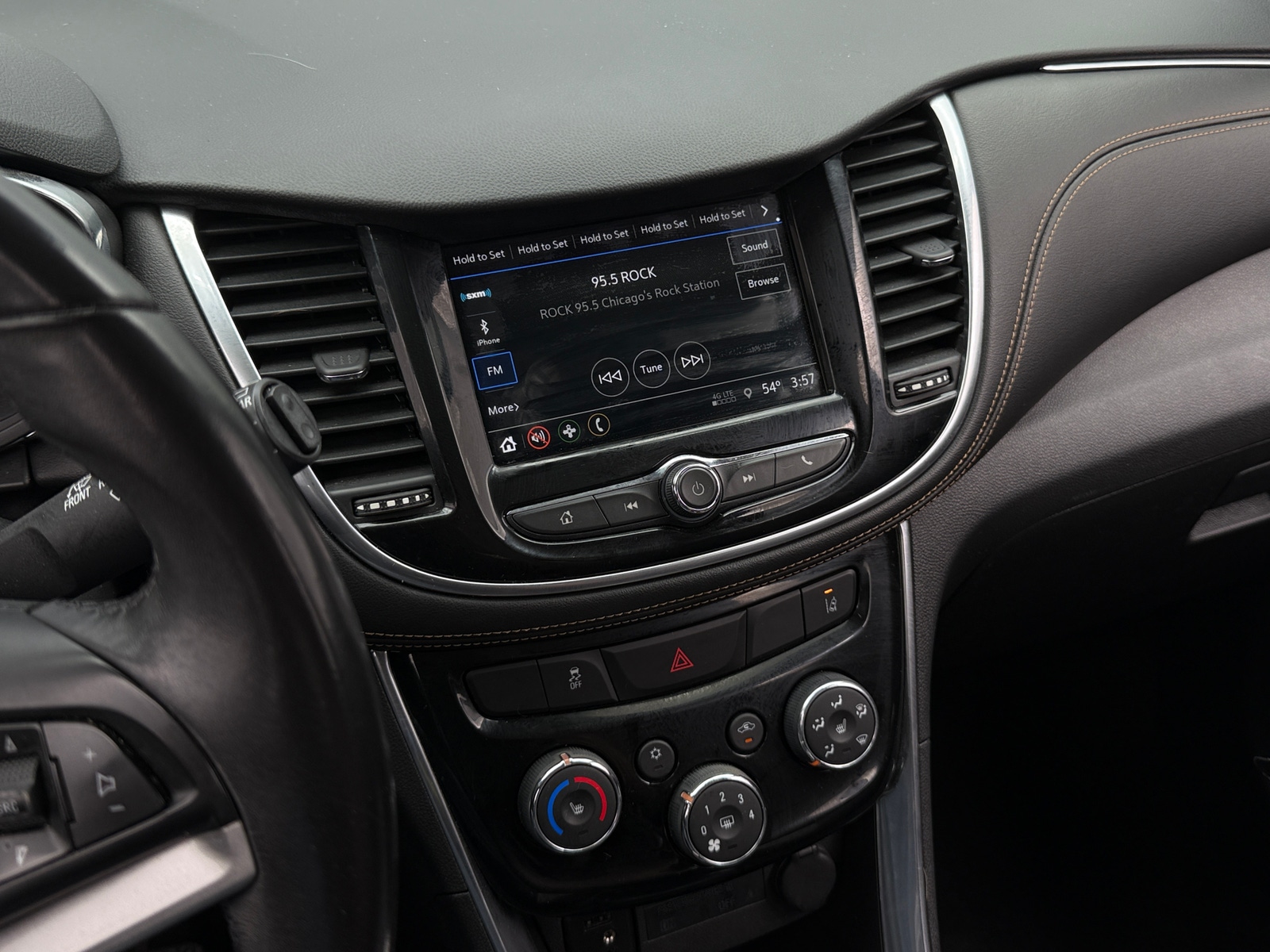 Thumbnail: 2018 Chevrolet Trax - 3