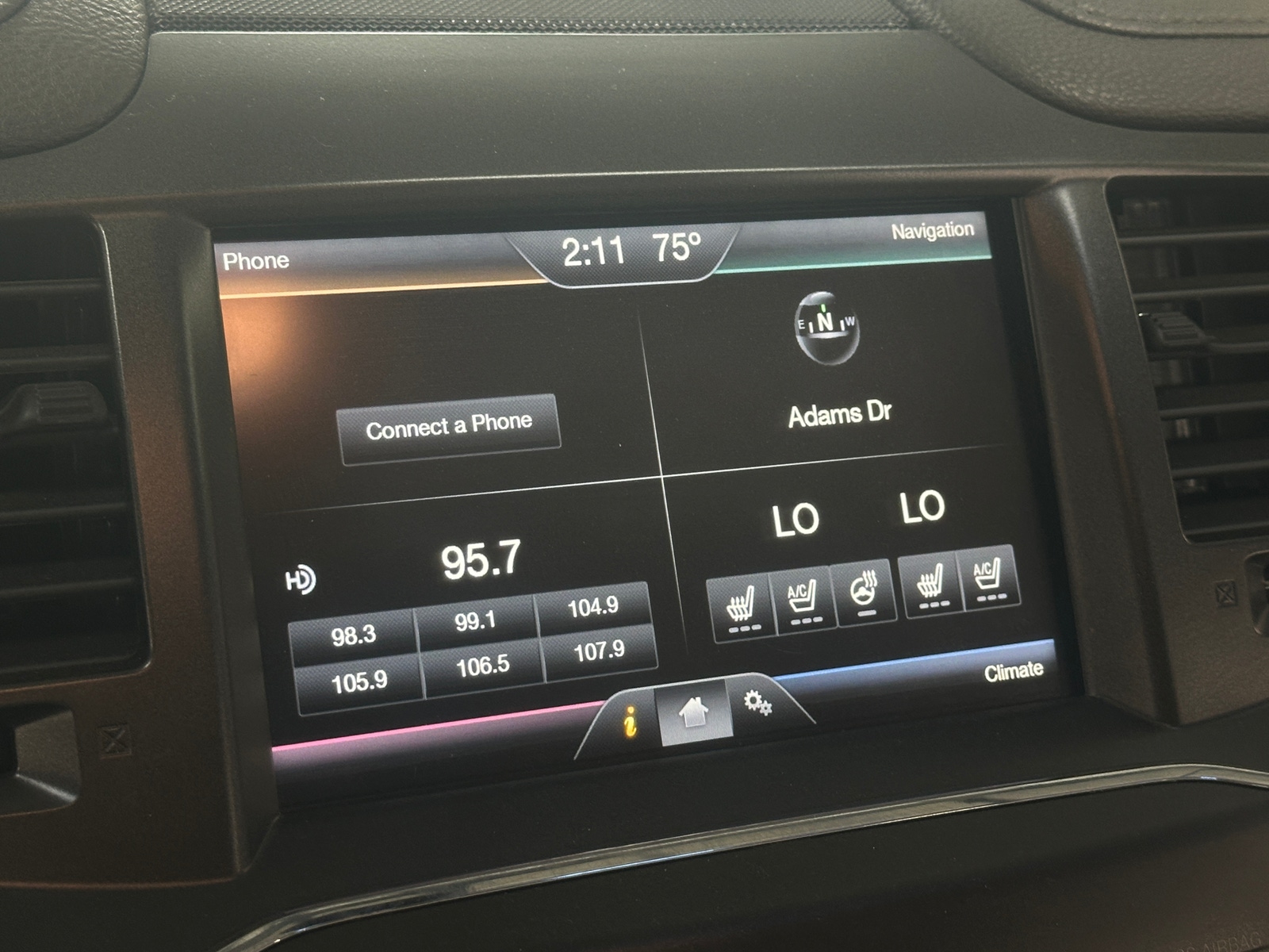 Thumbnail: 2015 Lincoln MKS - 3