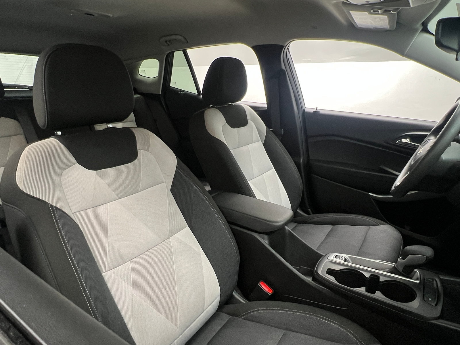 Thumbnail: 2025 Chevrolet Trax - 2